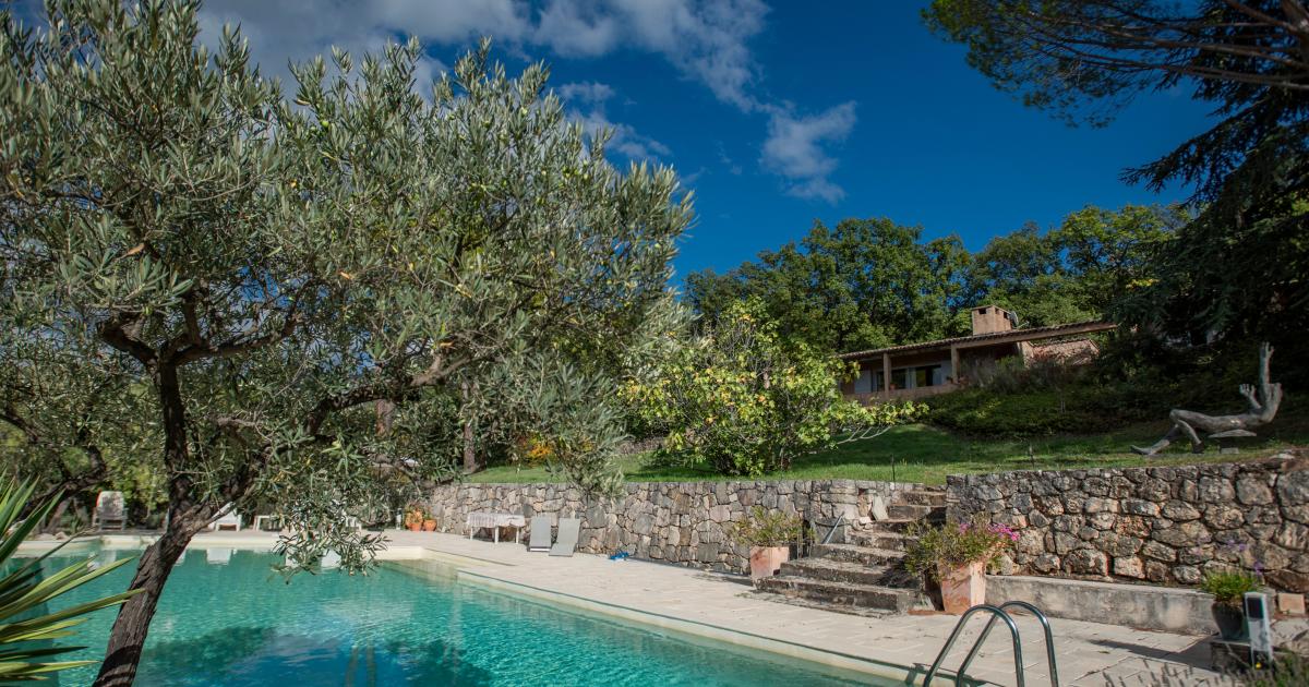 La porteuse deau — 2