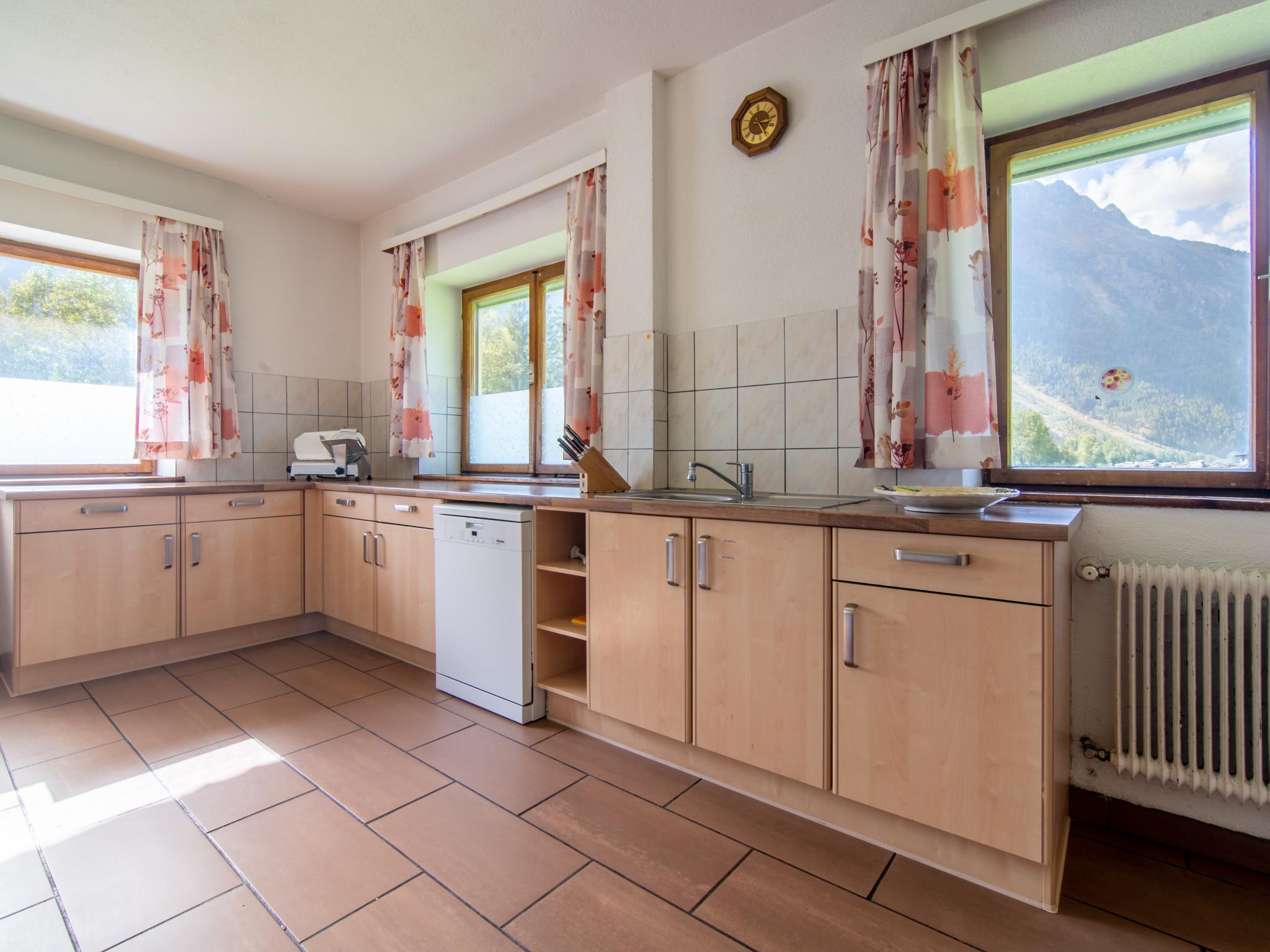 Modern kitchen at Marina III in Sölden-Längenfeld