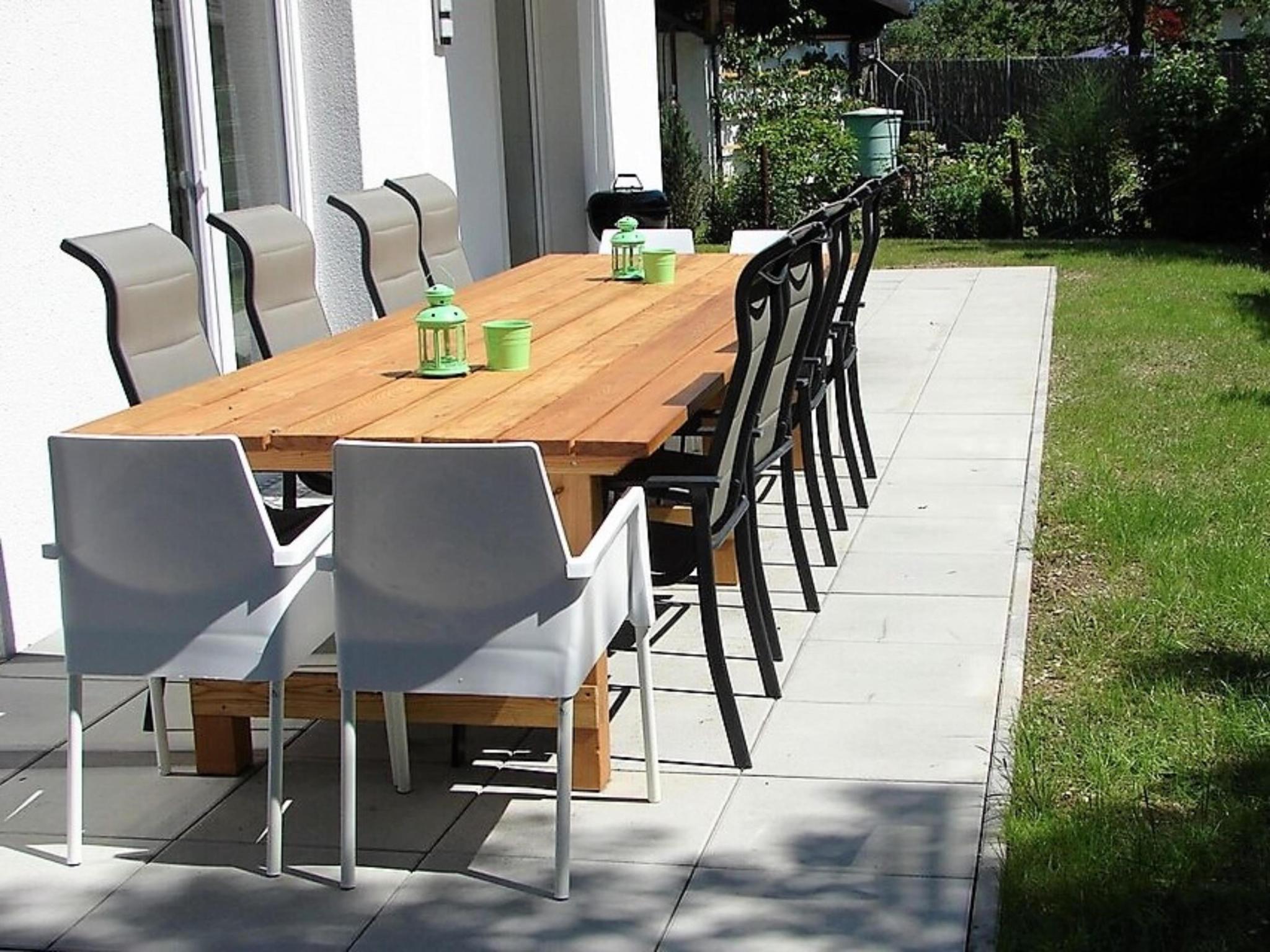 Outdoor terrace and views at Miranda I in Zell am See