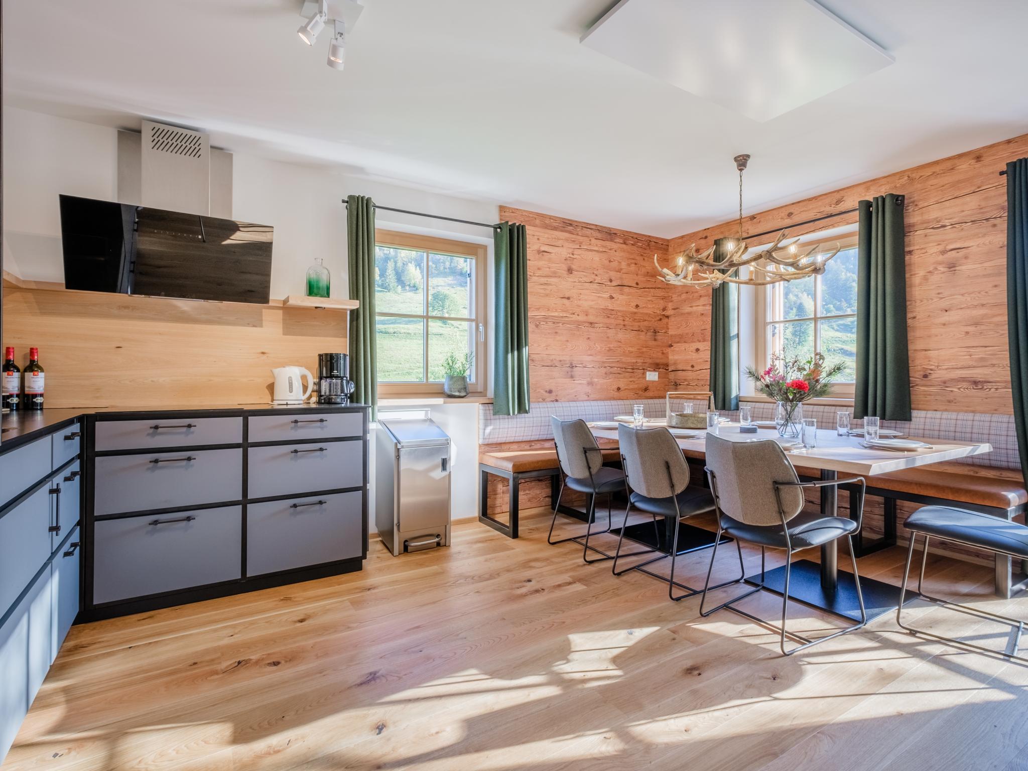 Outdoor terrace and views at Sperlingnest in Donnersbachwald