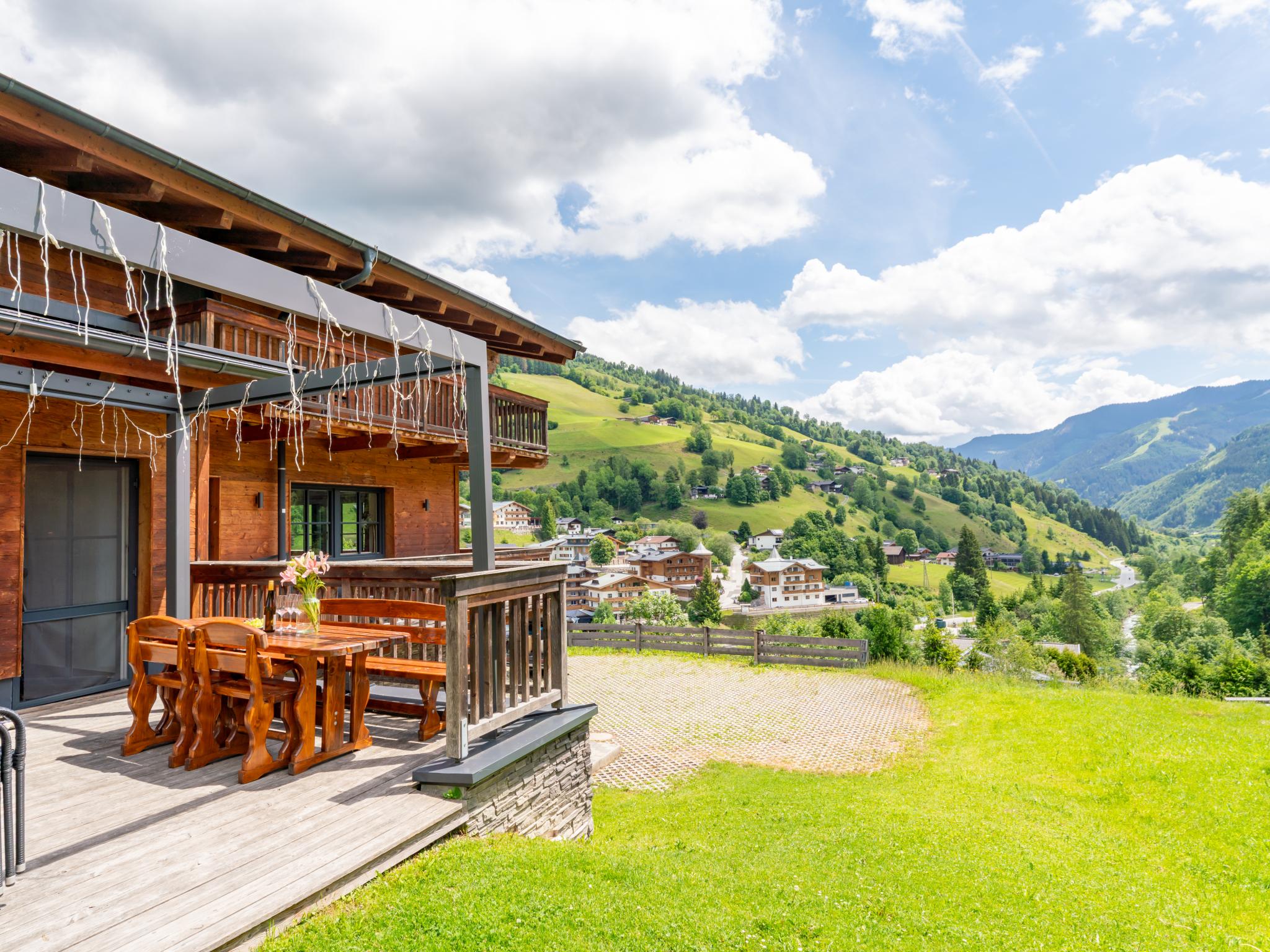 Bedroom with comfortable beds at Chalet Susanna in Saalbach-Hinterglemm