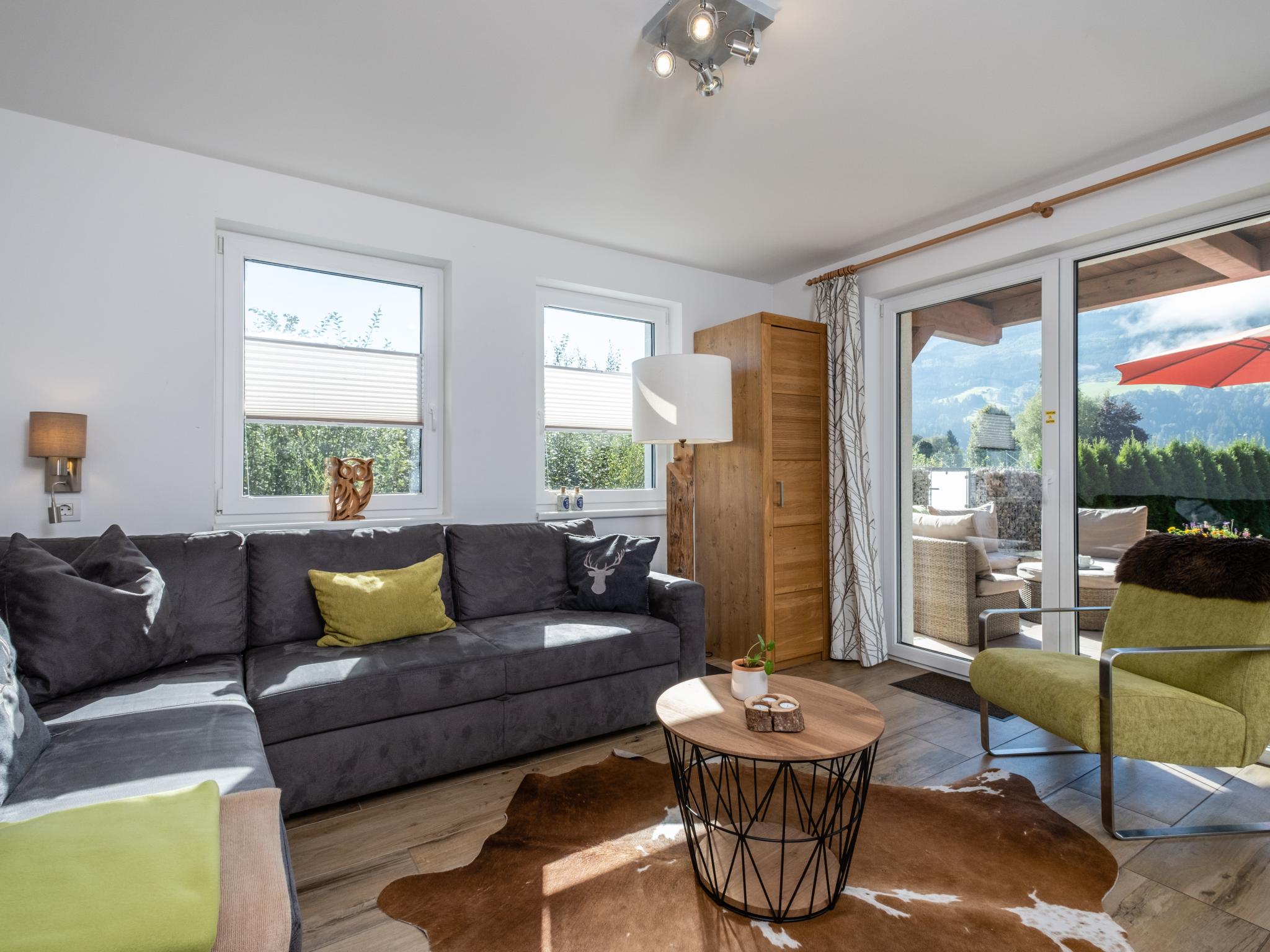 Modern kitchen at Sonnen Lodge Kaprun in Piesendorf