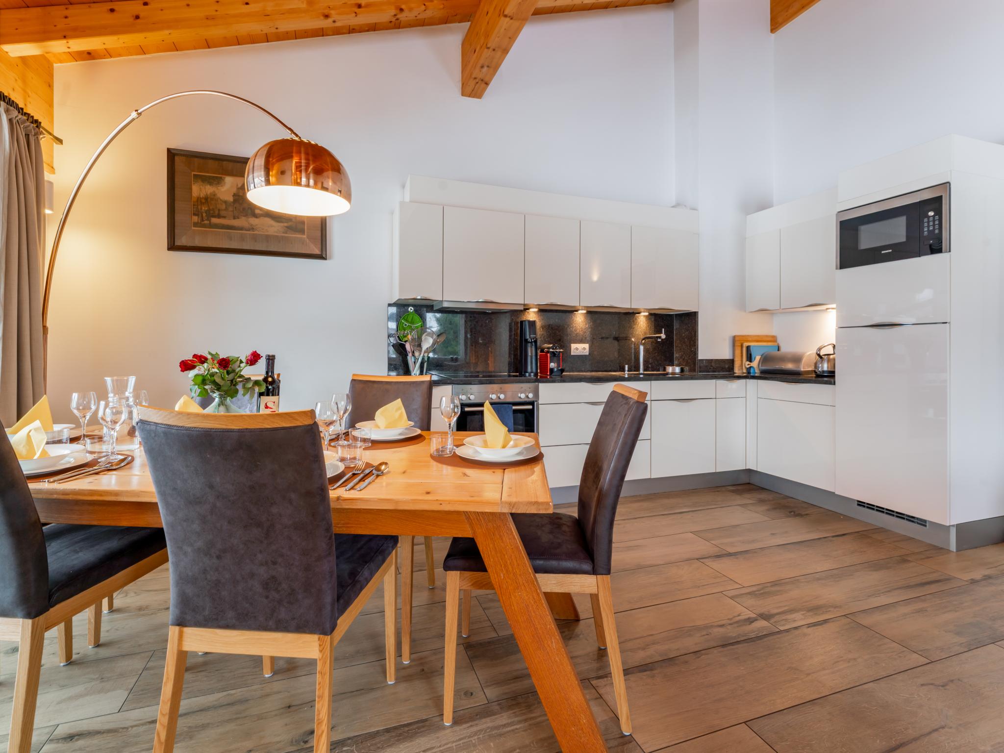 Modern kitchen at Salzach Lodge in Piesendorf