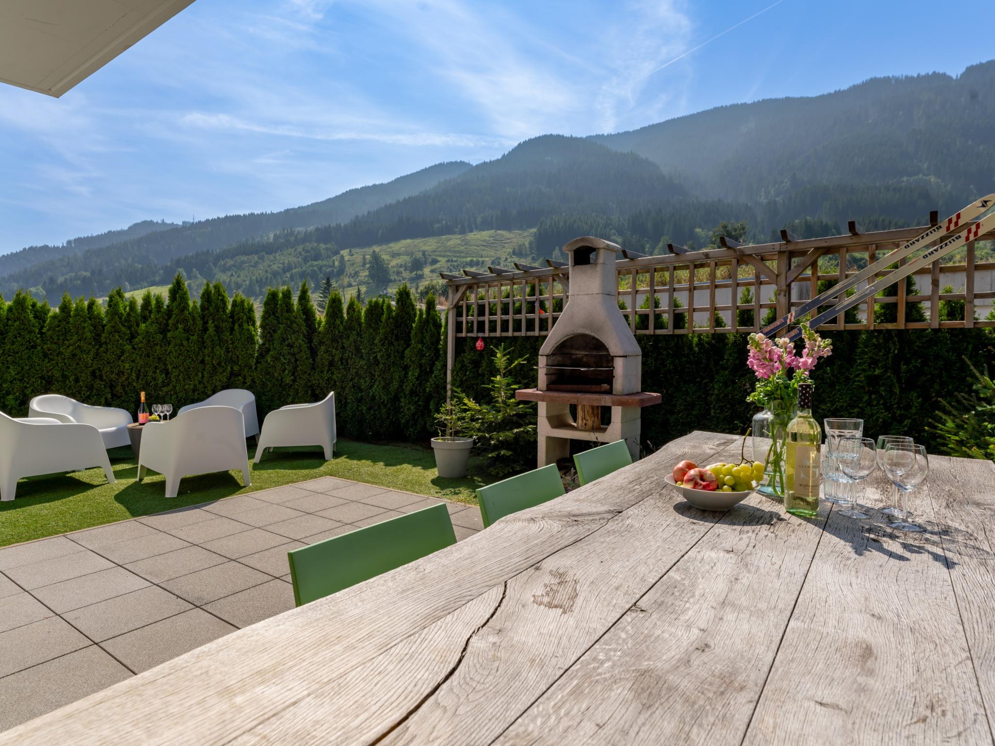 Bedroom with comfortable beds at Ferdinand A in Leogang