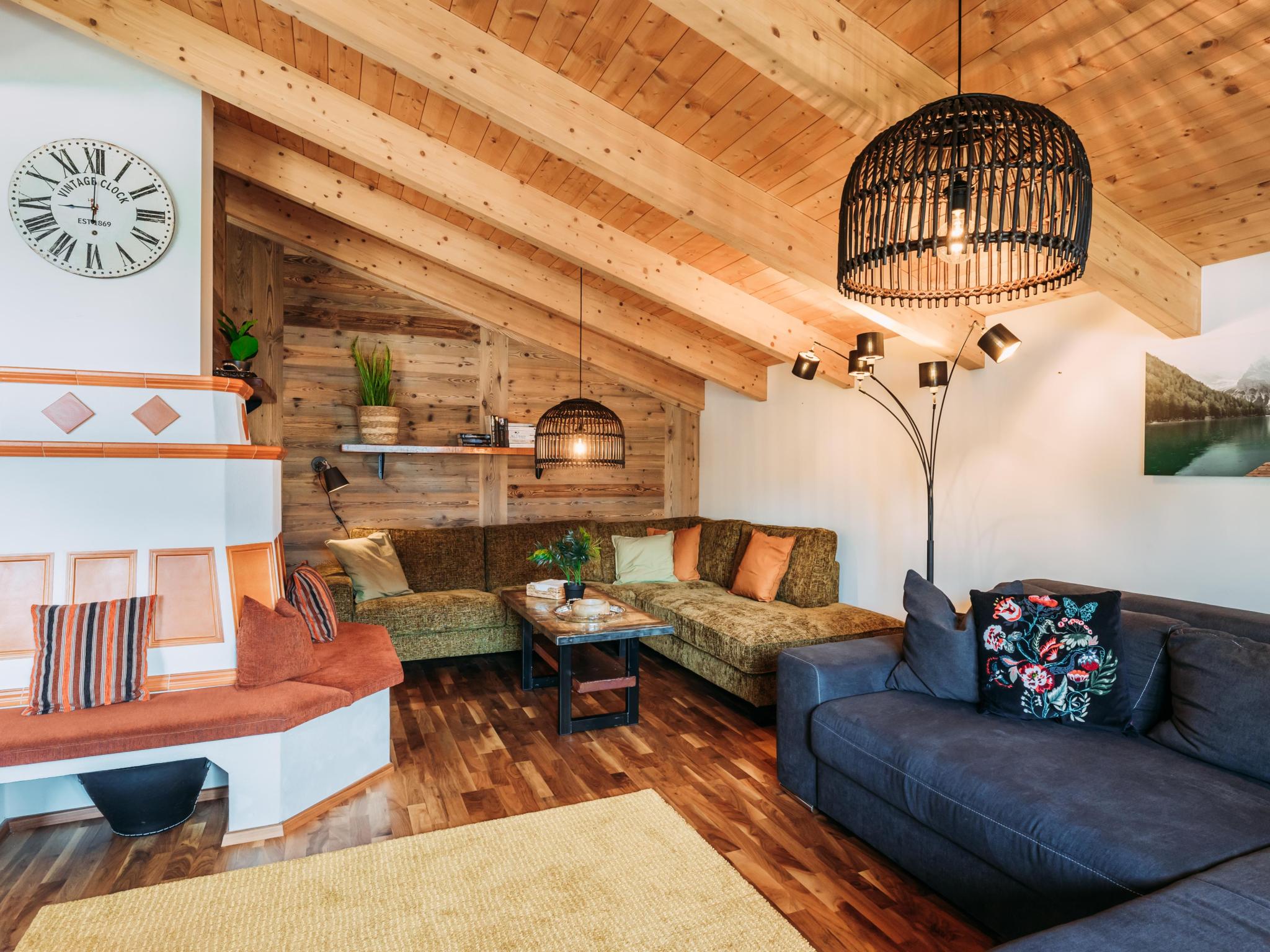 Bedroom with comfortable beds at Golden Geier in Rauris