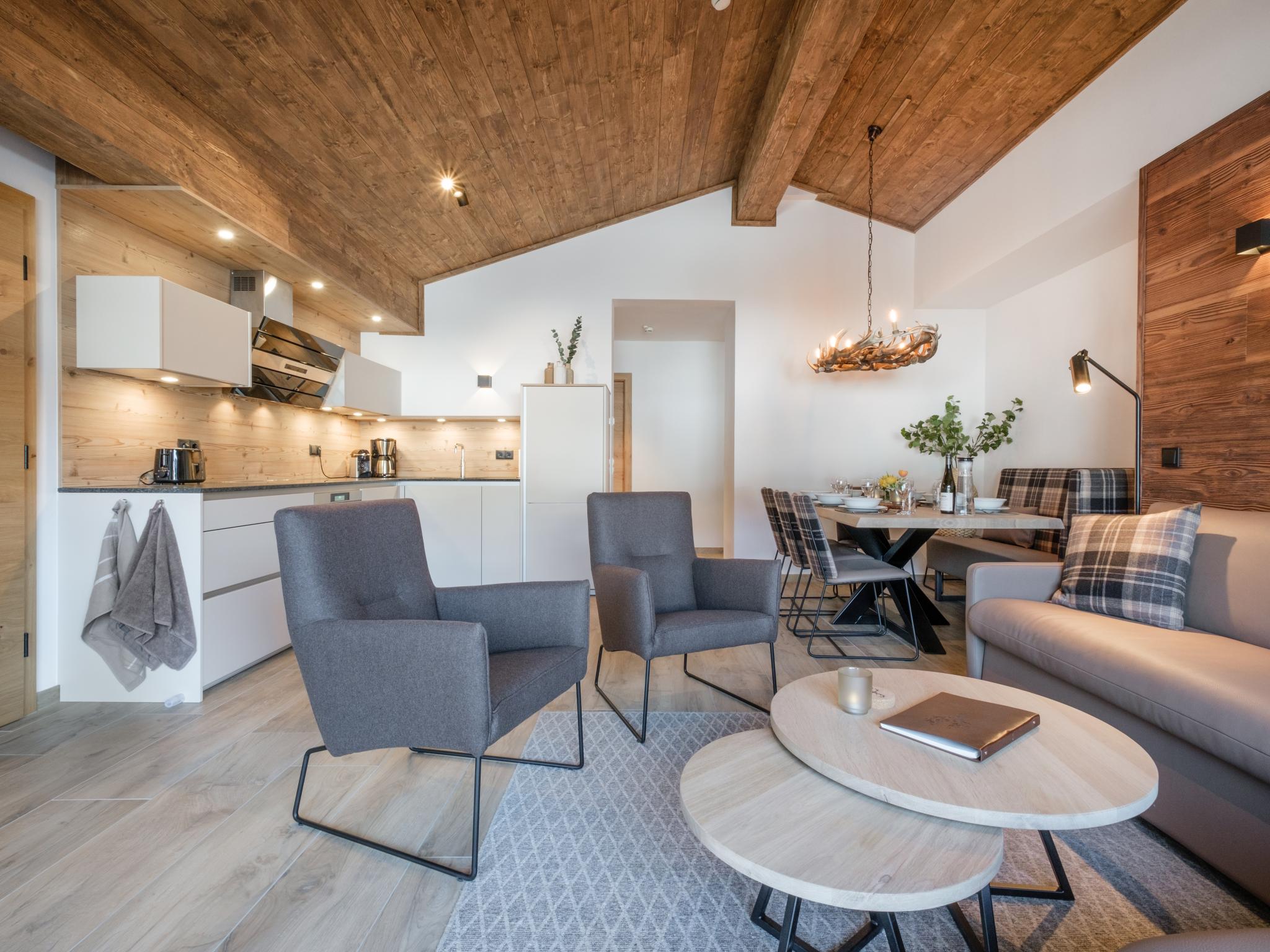 Bedroom with comfortable beds at Sonnblick Top 6 in Mühlbach am Hochkönig