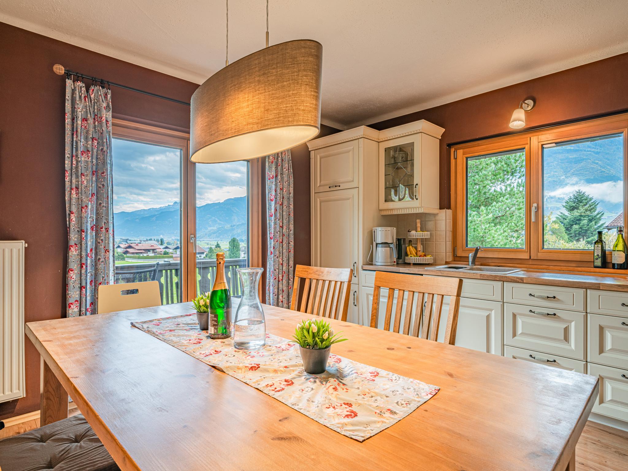 Modern kitchen at Tauernhaus Madelief in Piesendorf
