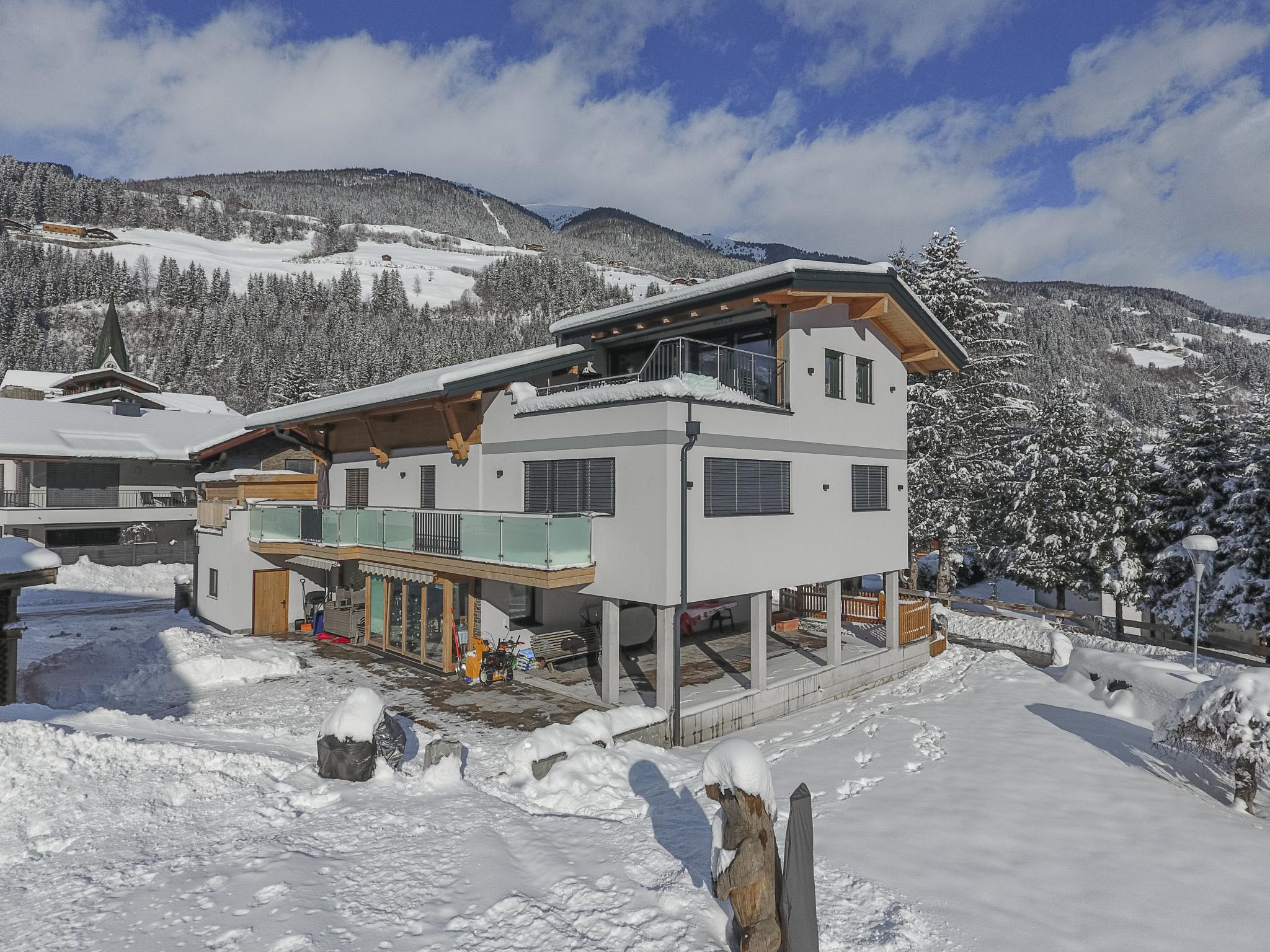 Krammer Großvenediger Neukirchen - 
<ul>
  <li>Centraal gelegen nabij skilift en skibushalte</li>
  <li>Toegang tot gemeenschappelijke sauna voor ontspanning na het skiën</li>
  <li>Directe omgeving met wandelpaden, langlaufloipes en de langste rodelbaan van Europa</li>
</ul>