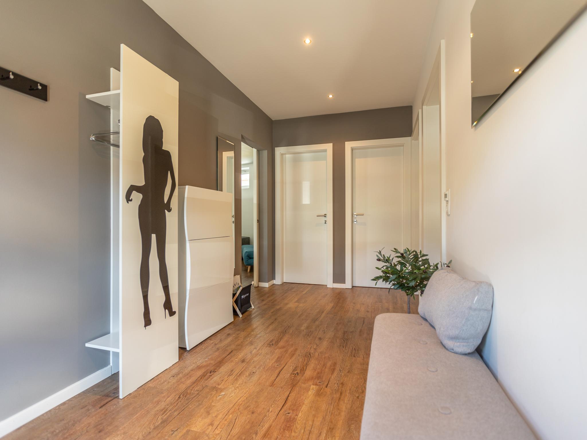 Outdoor terrace and views at Studio 7 in Niedernsill