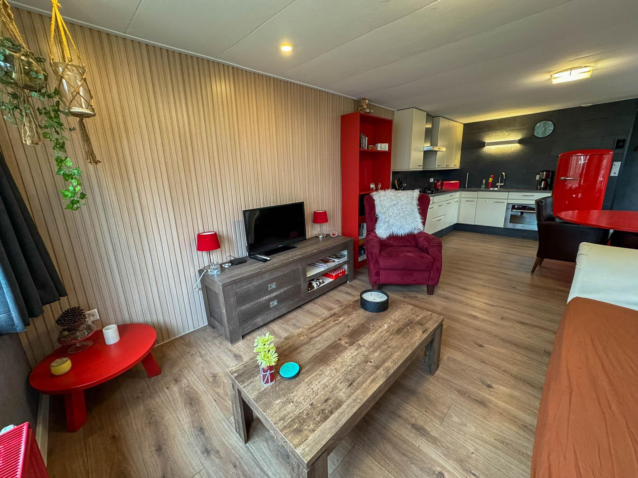 Modern kitchen at Berghuisje in Uden