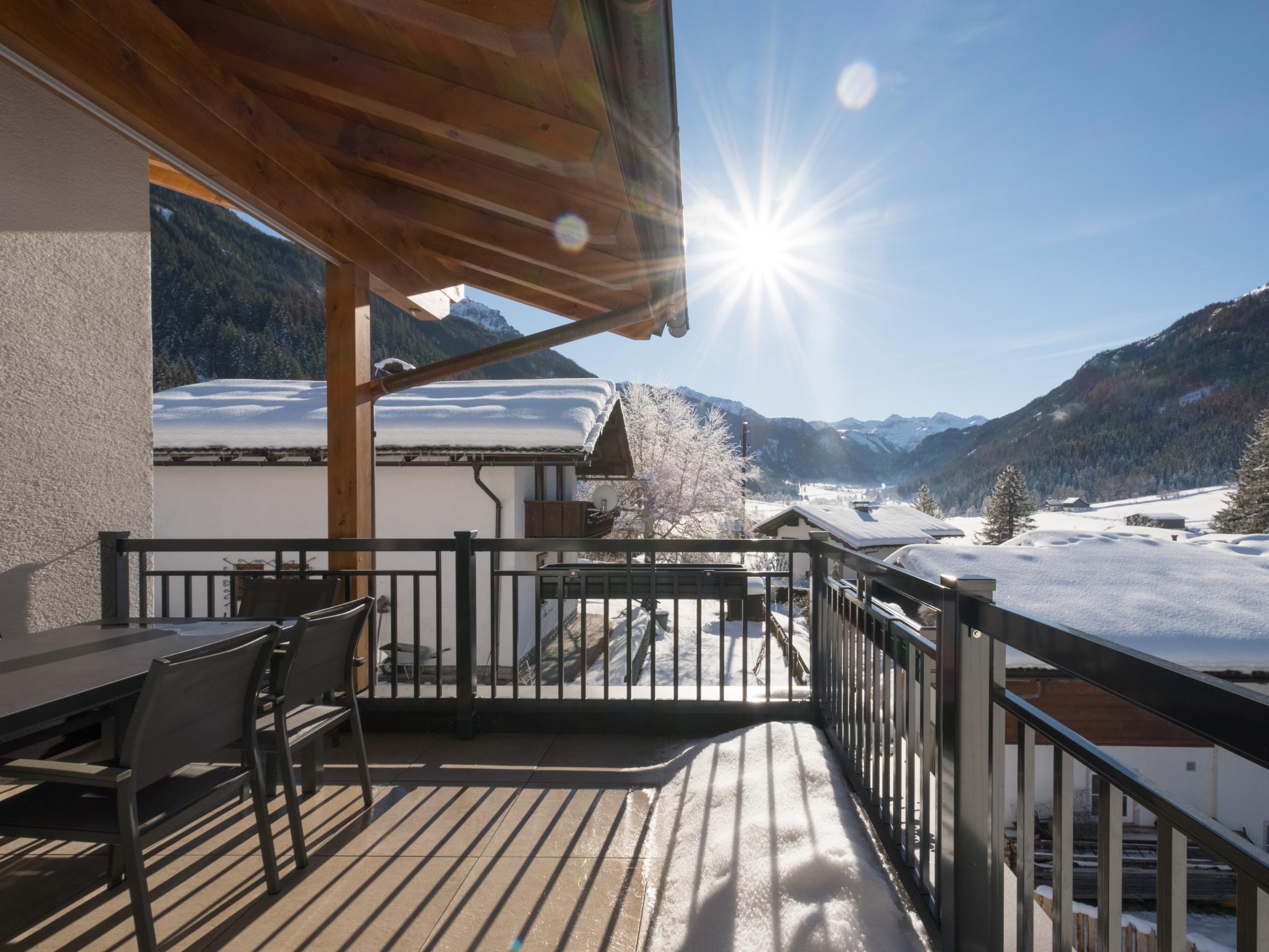 Outdoor terrace and views at Roßbrand-Blick in Untertauern