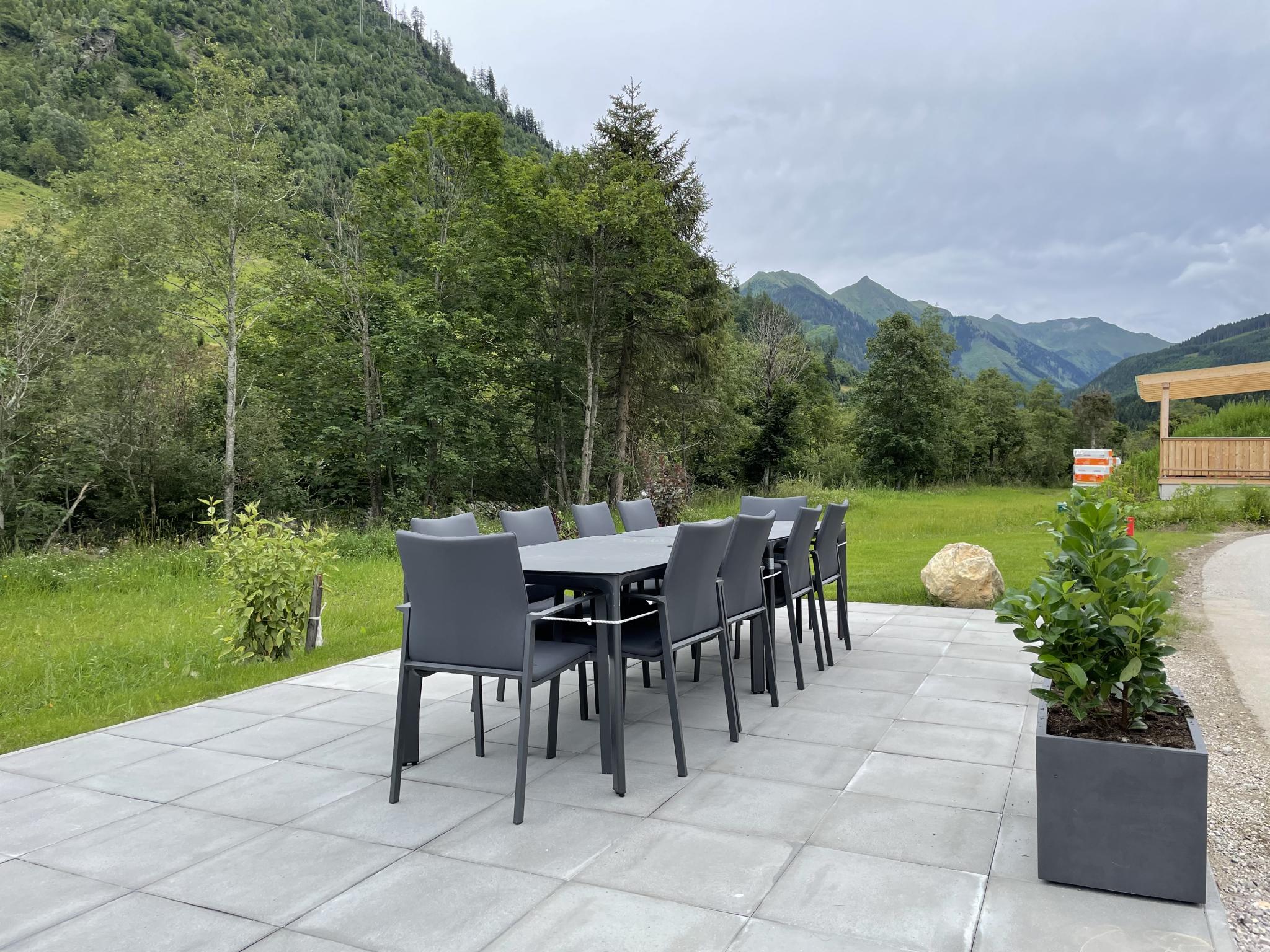 Modern kitchen at Donnersbach Lodge in Donnersbachwald