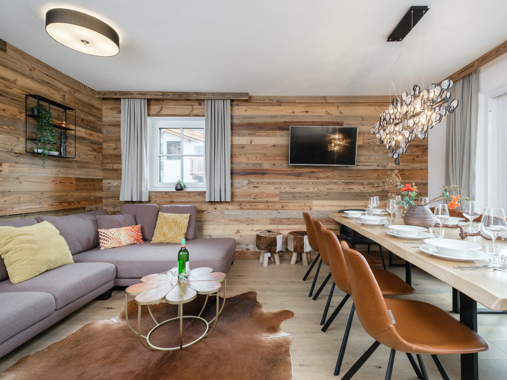 Bathroom facilities at Tauernlodge Mila in Mühlbach am Hochkönig