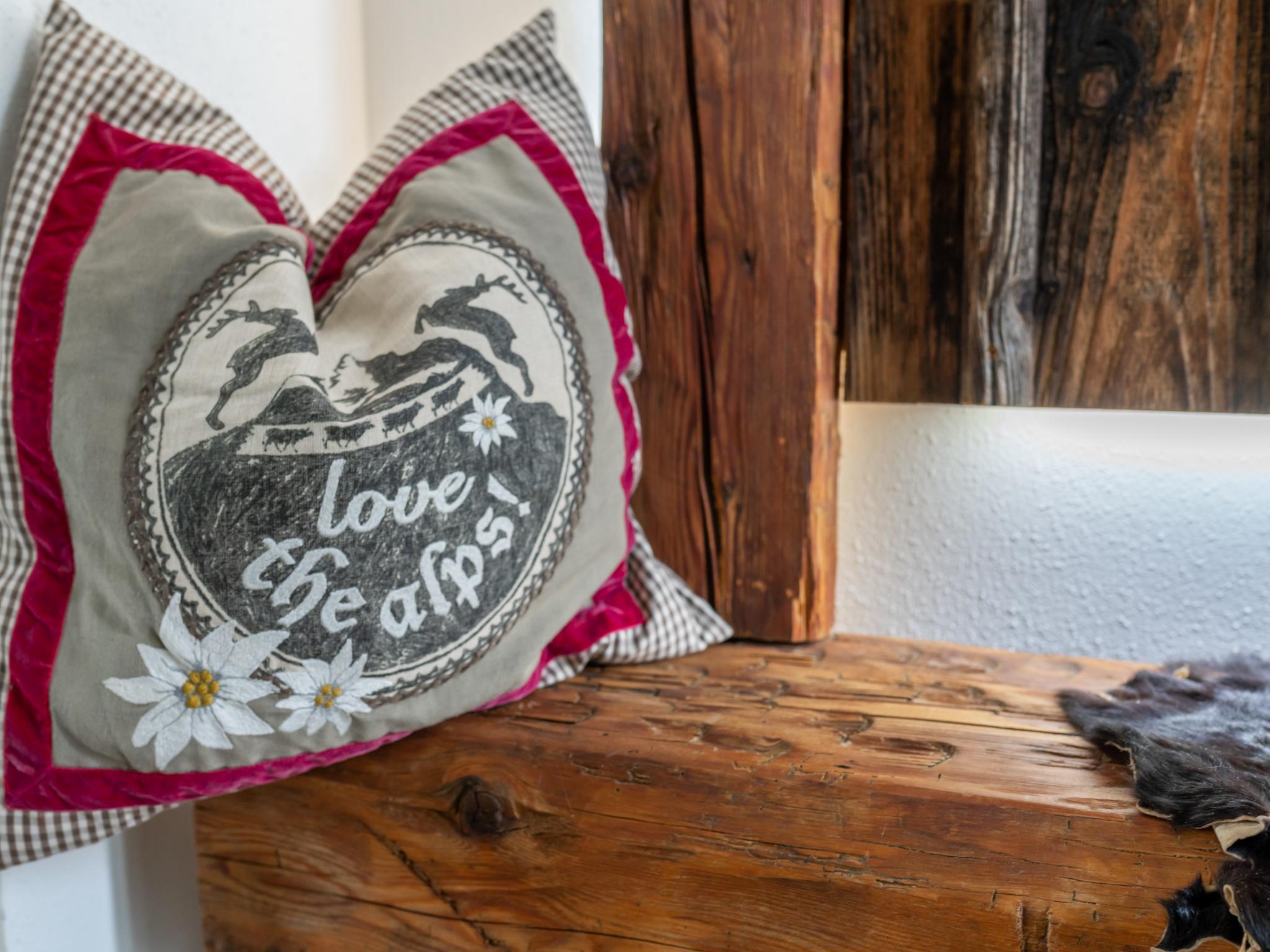 Bedroom with comfortable beds at Green Garden Lodge B3 in Piesendorf