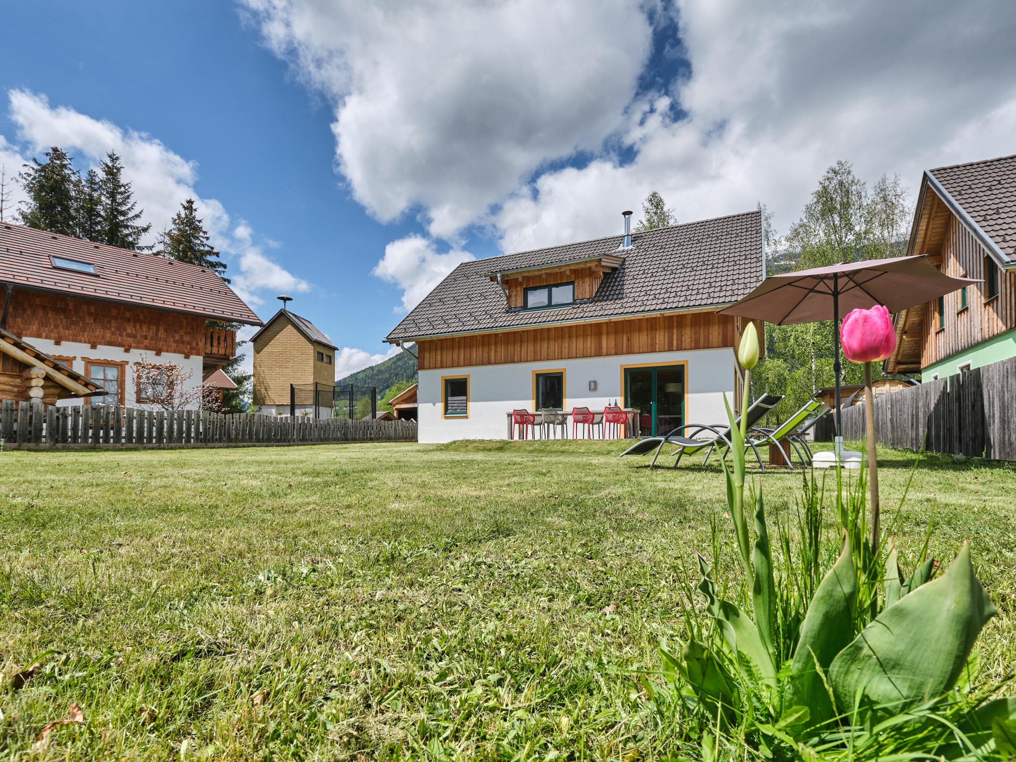 Swimming pool area at Mur-Chalet St Michael in Sankt Michael im Lungau