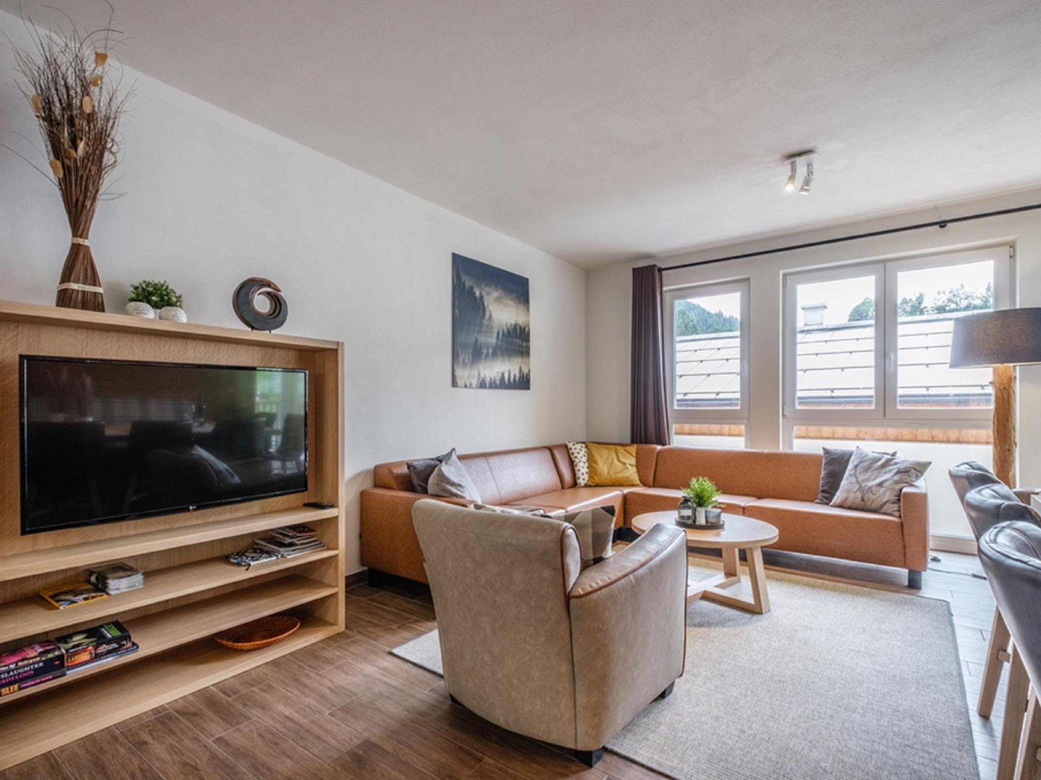 Bedroom with comfortable beds at Emma Top 1 XL in Dienten