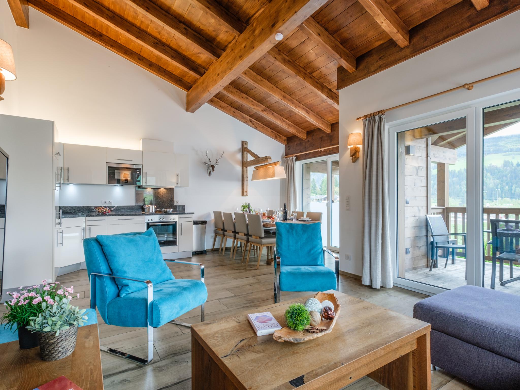 Swimming pool area at BergbiberLODGE S in Piesendorf