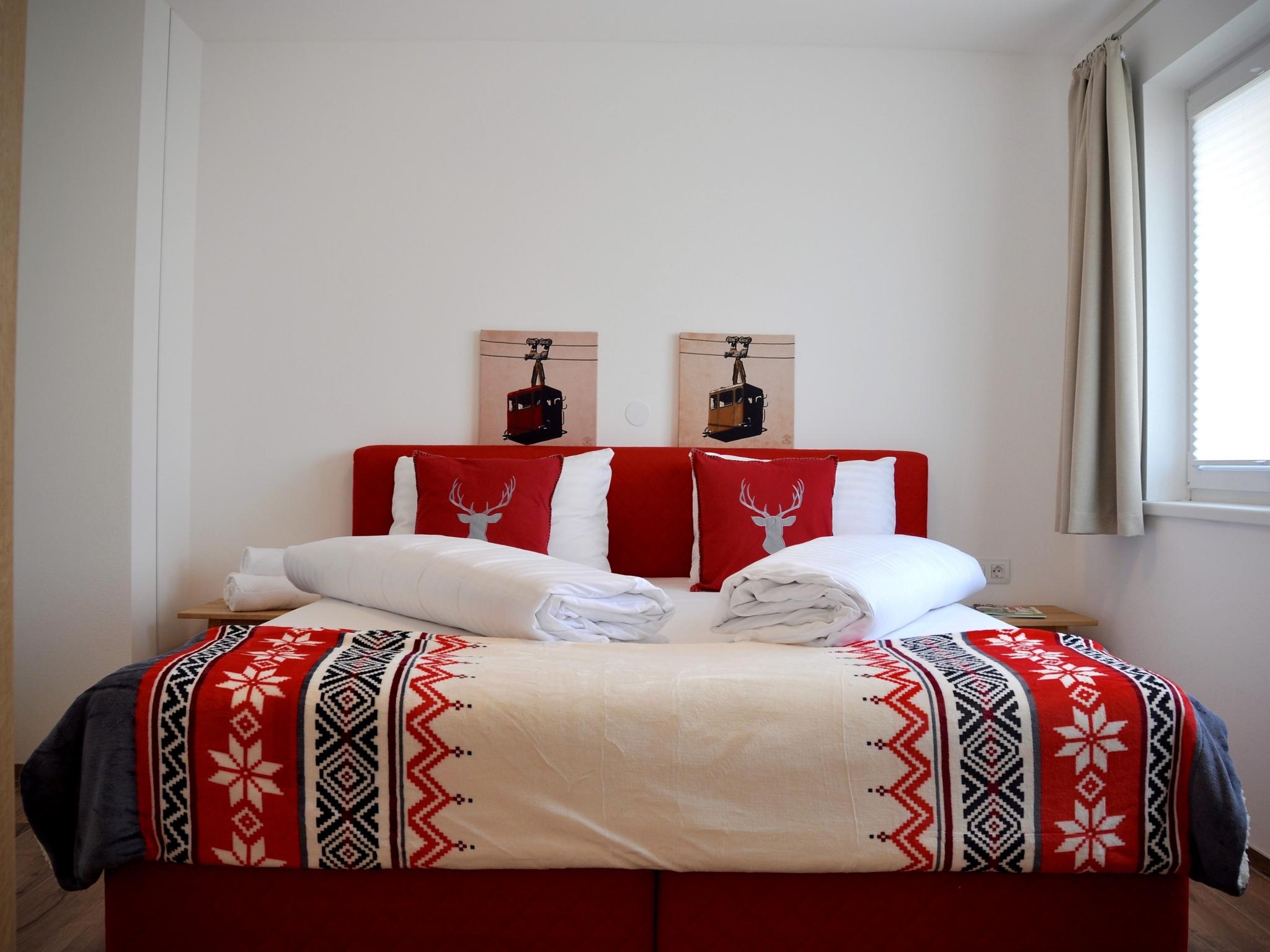 Swimming pool area at Bergblick in Werfenweng