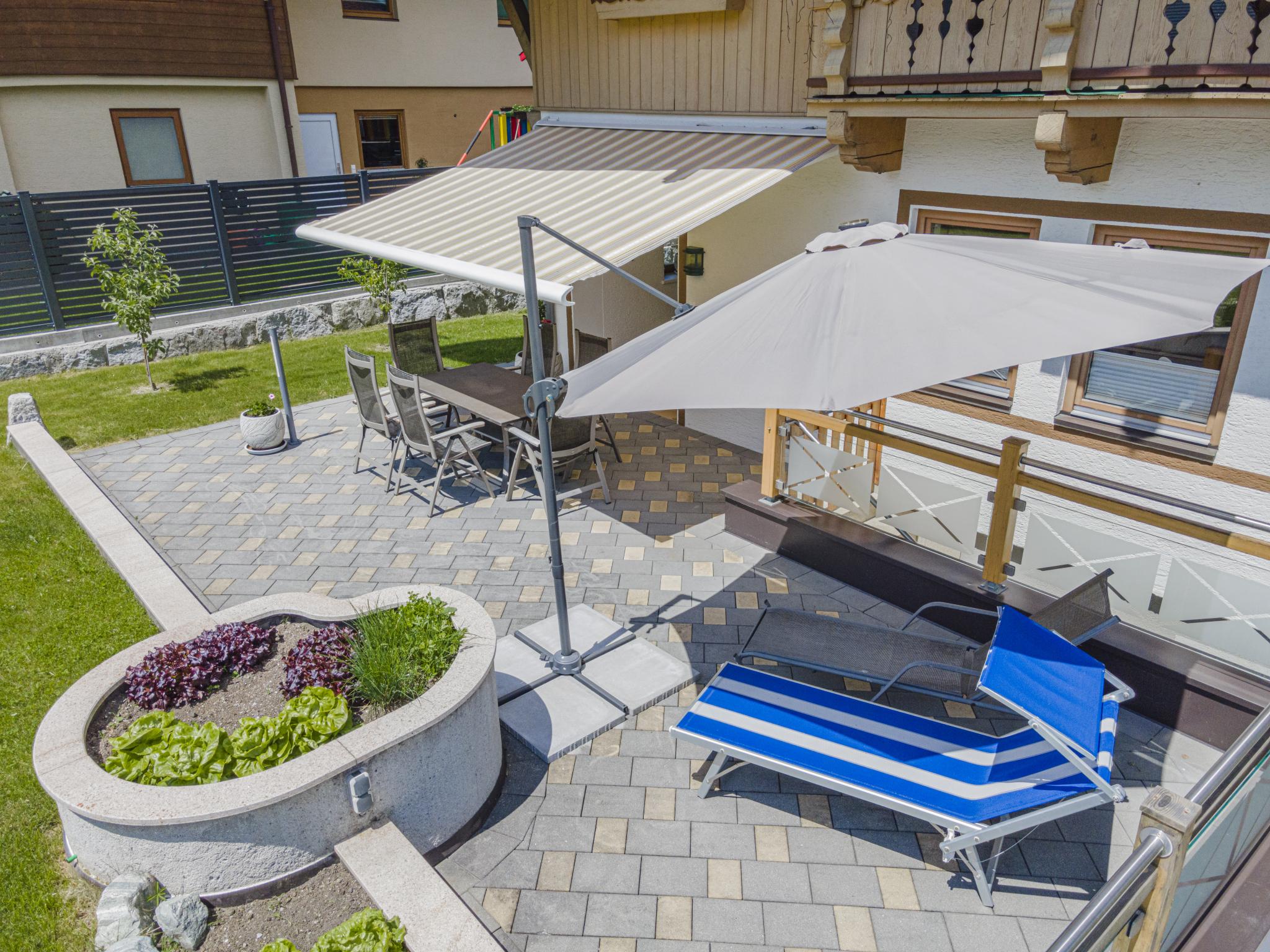 Outdoor terrace and views at Gebirgsjagd in Stuhlfelden