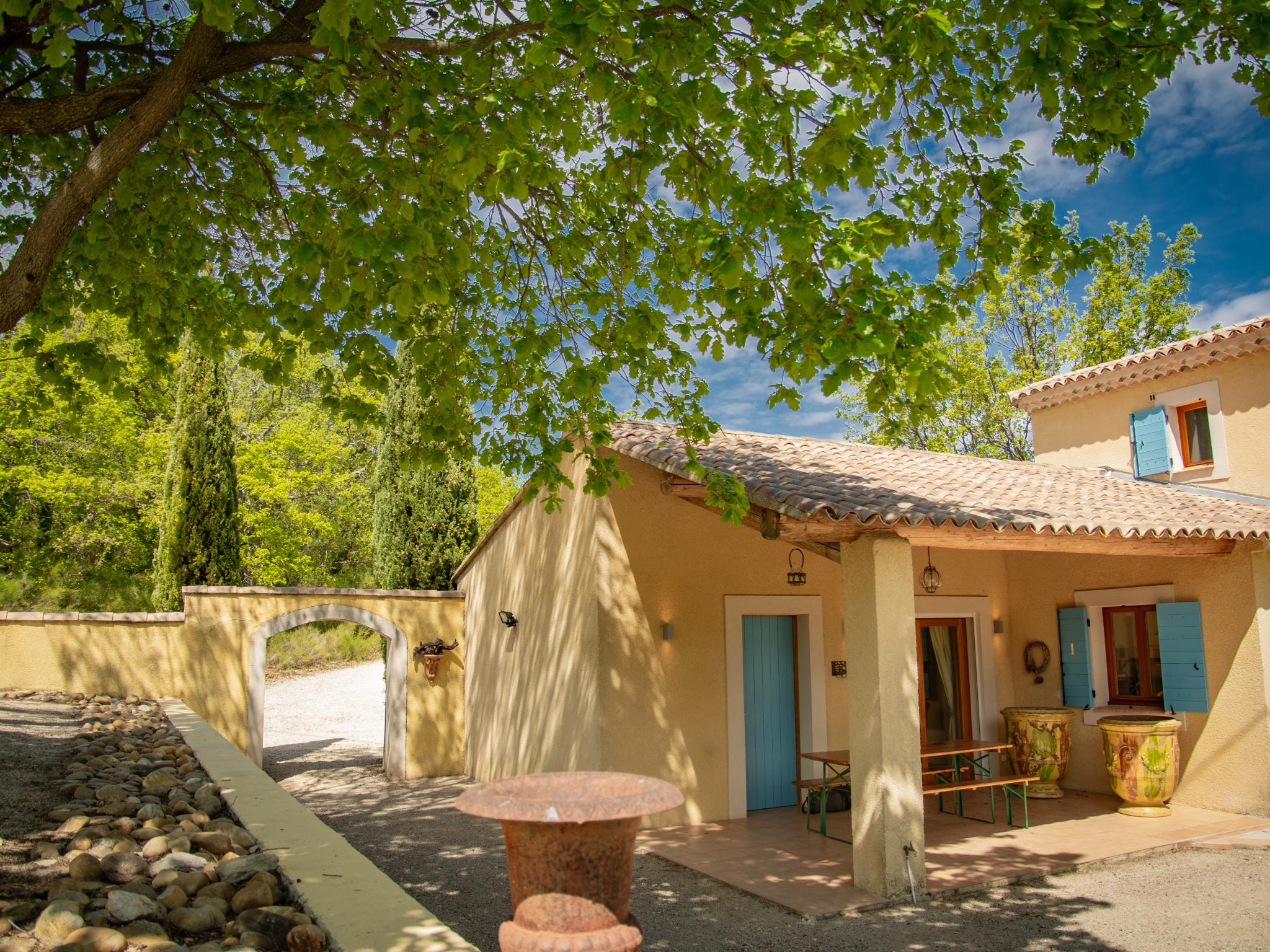 Outdoor terrace and views at Villa Bellegarde in Saignon