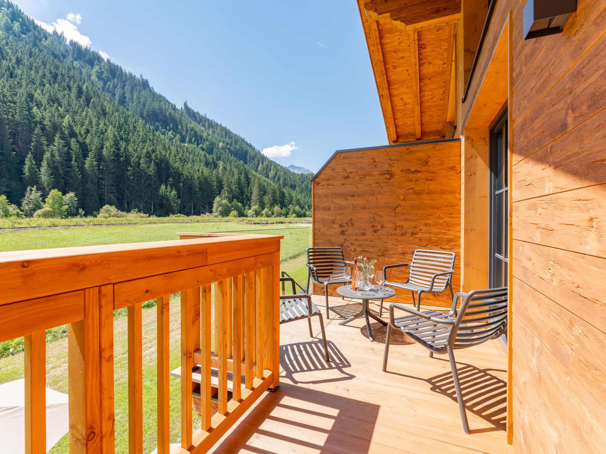 Modern kitchen at Felsener Wald in Wald im Pinzgau