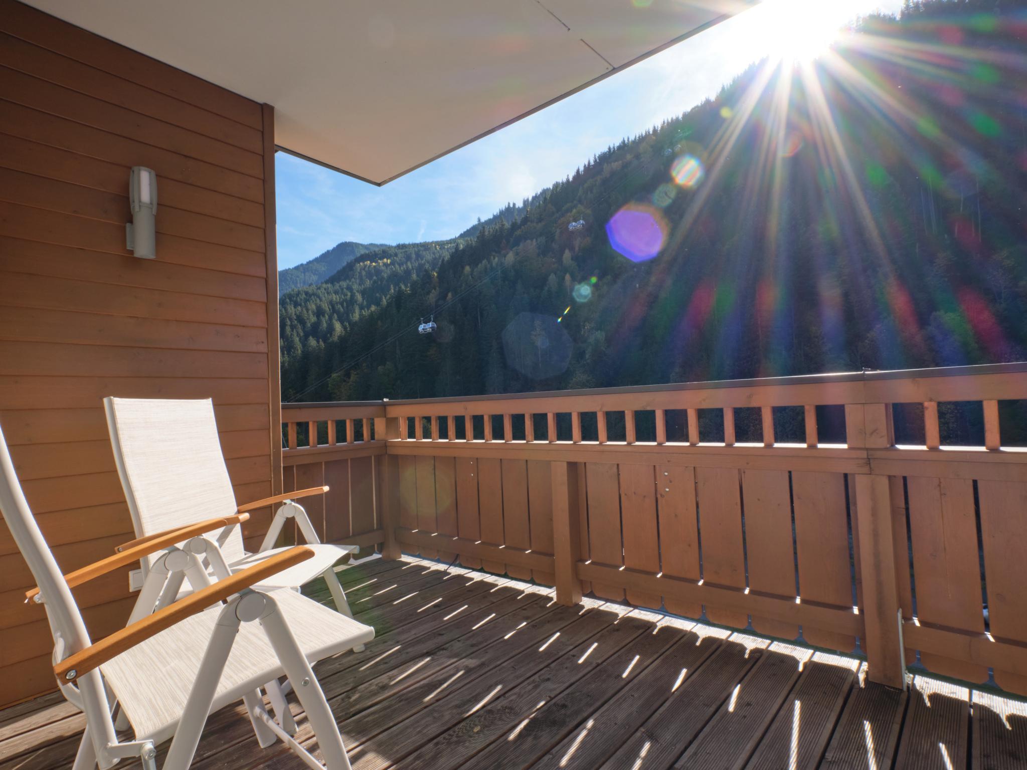 Bedroom with comfortable beds at Drei Berge Top 5 in Viehhofen