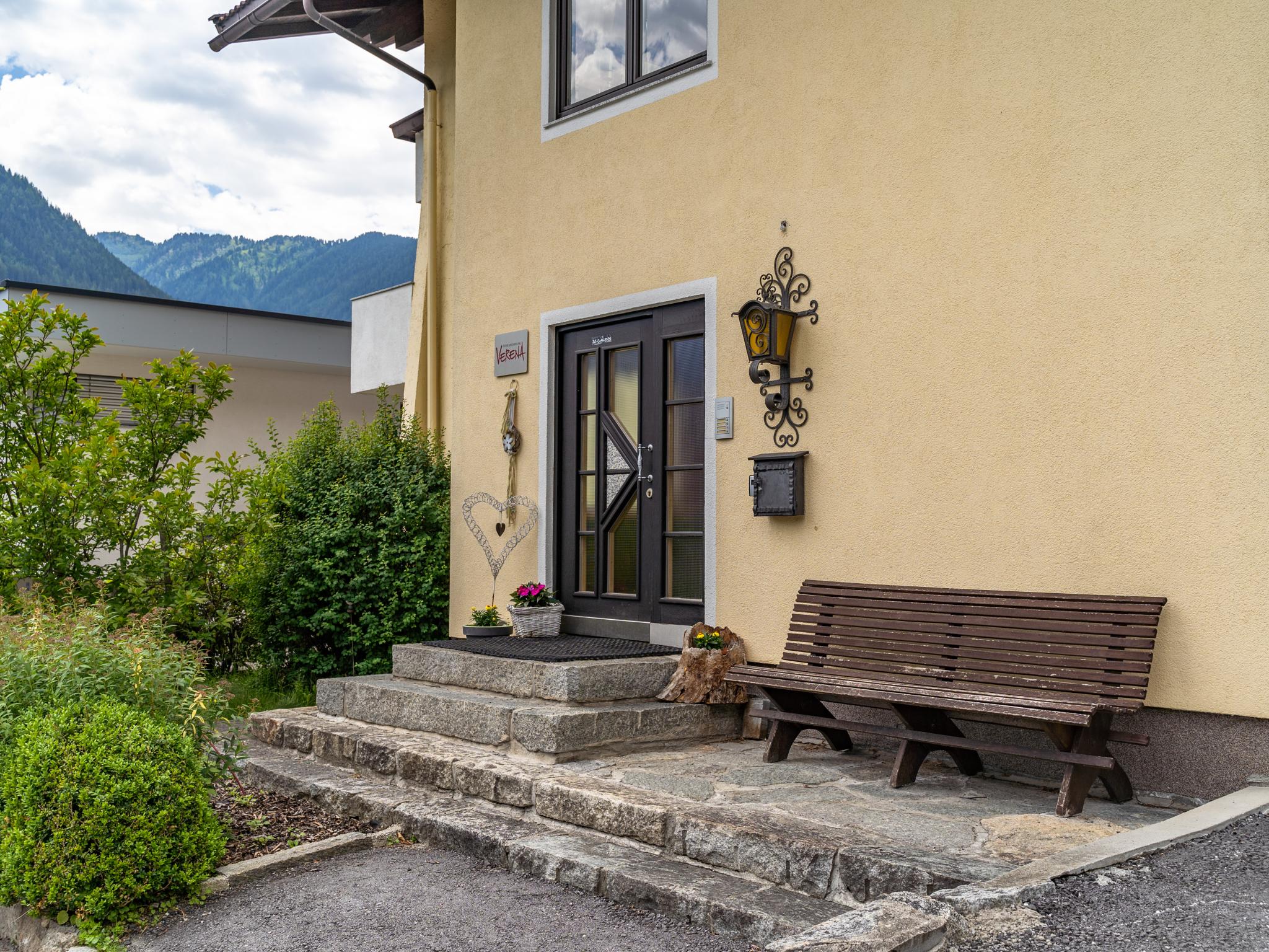 Modern kitchen at Haus-Verena in Neukirchen am Großvenediger