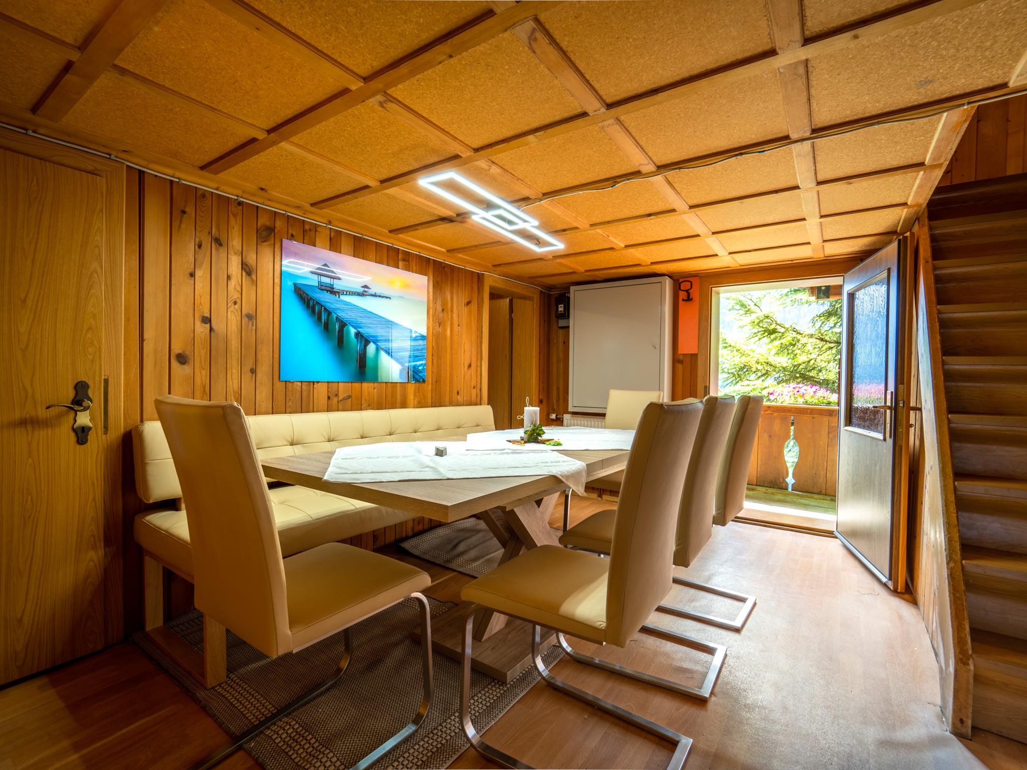 Bedroom with comfortable beds at Vonderleu in Silbertal