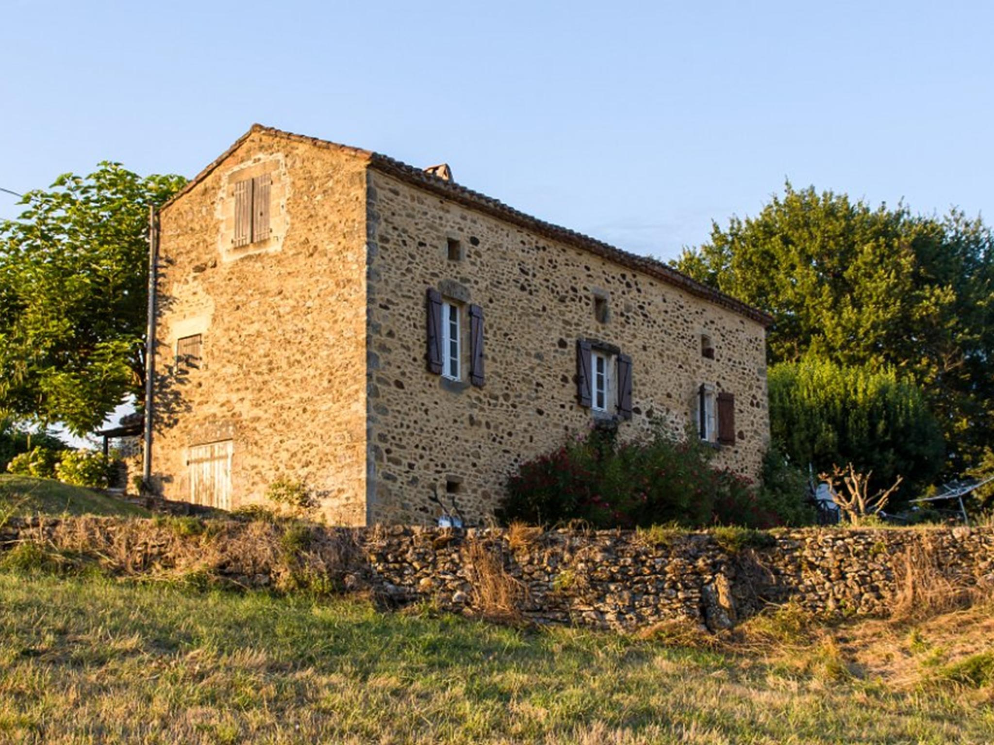 Bedroom with comfortable beds at Maison Sauveterre in Sauveterre-la-Lémance
