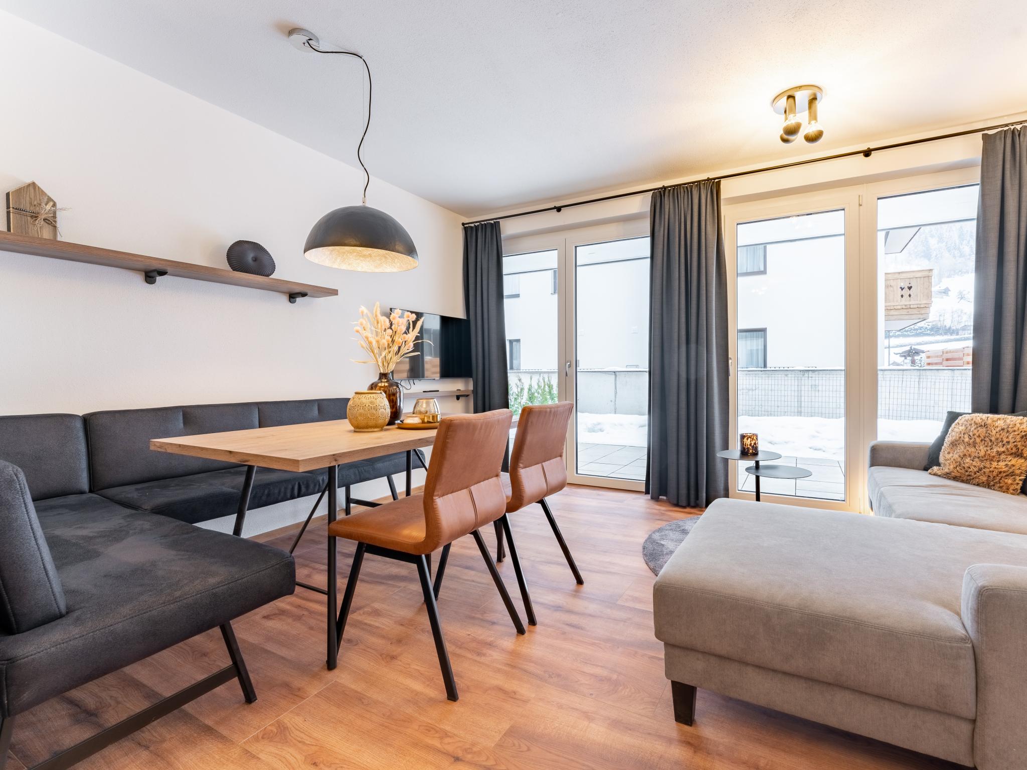 Bathroom facilities at Falken Suites TOP 2 in Kaprun