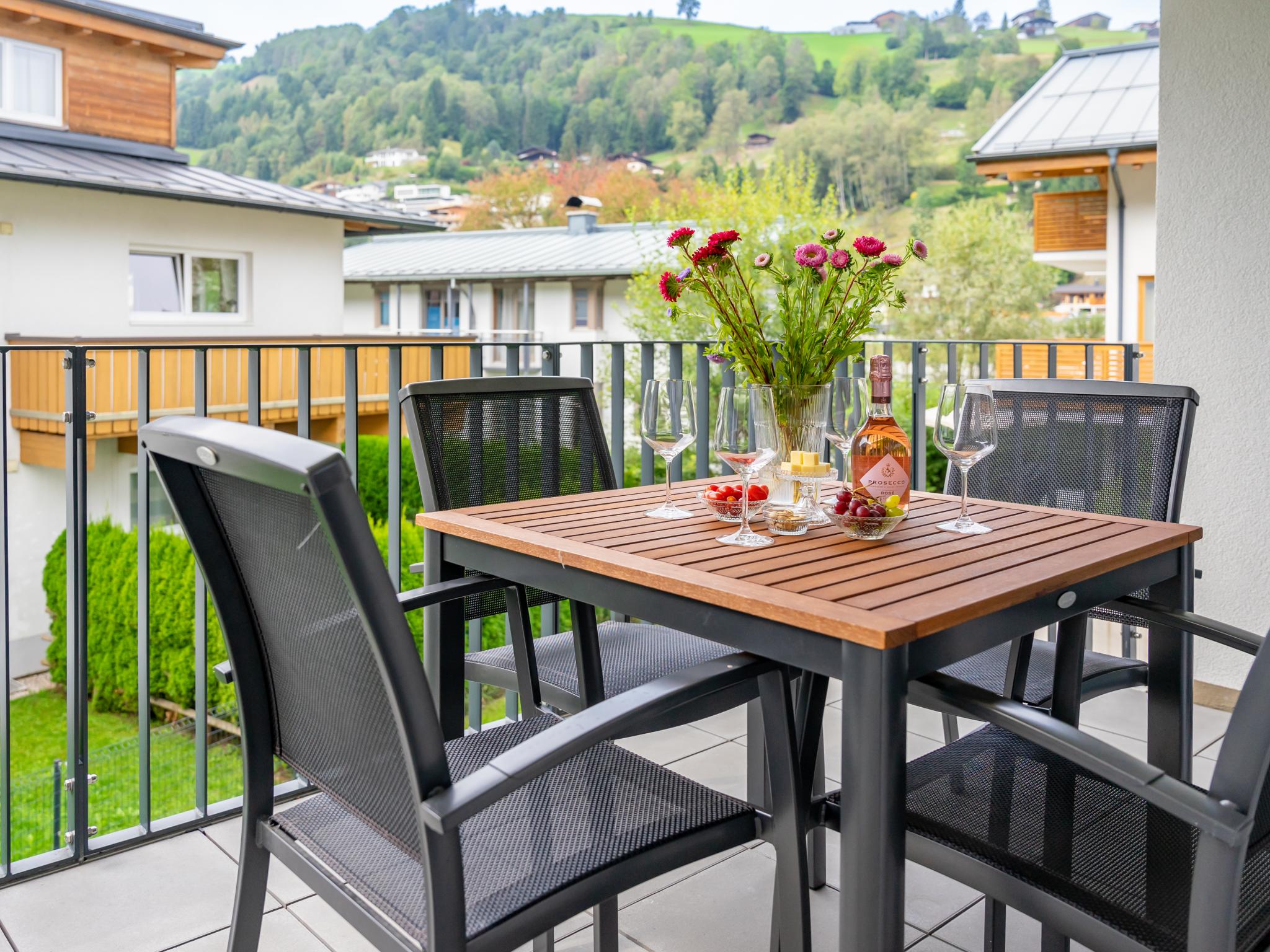 Living area at Falken Suites TOP 3 in Kaprun