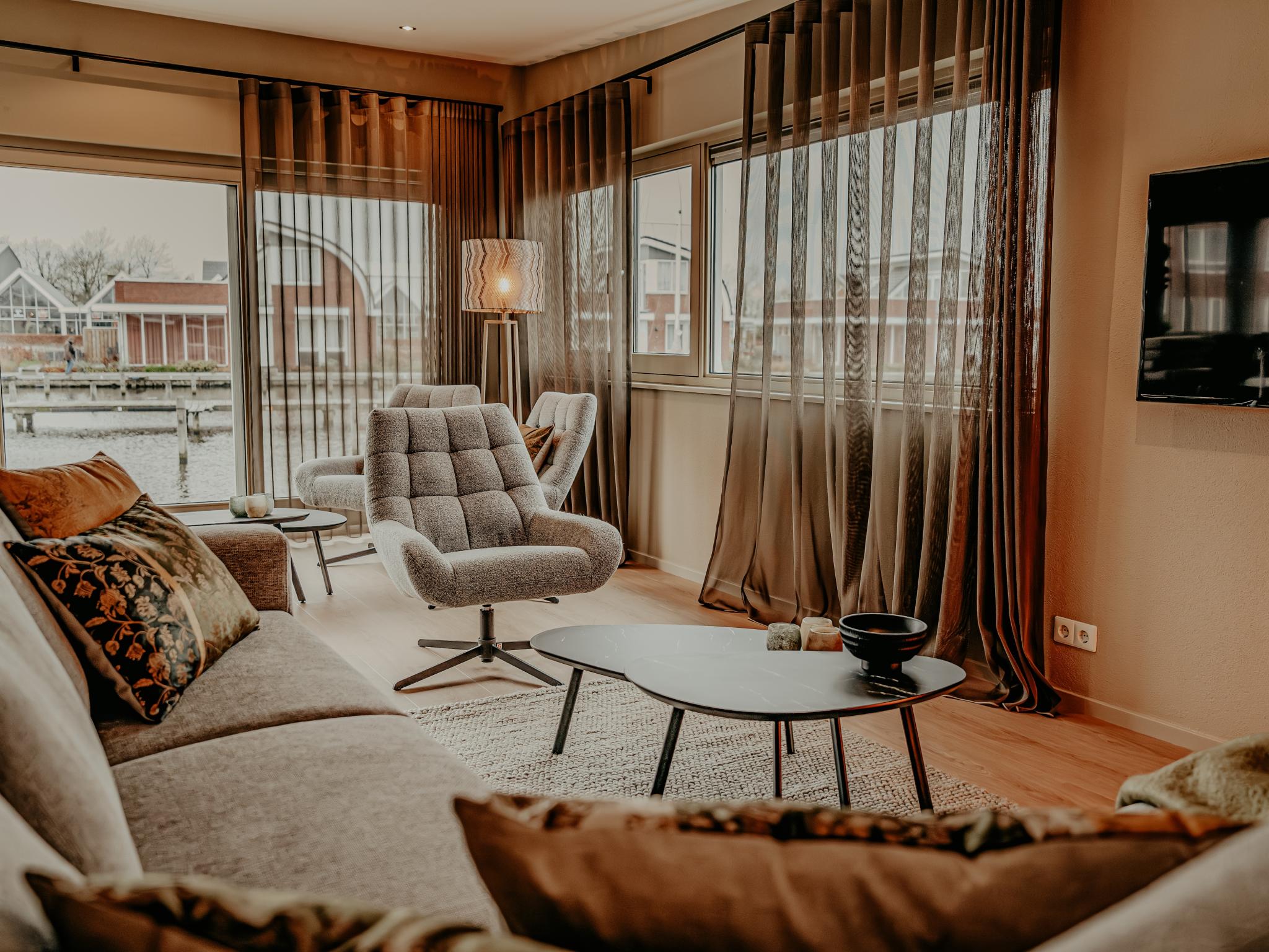 Bathroom facilities at Woonark De Woude in Uitgeest