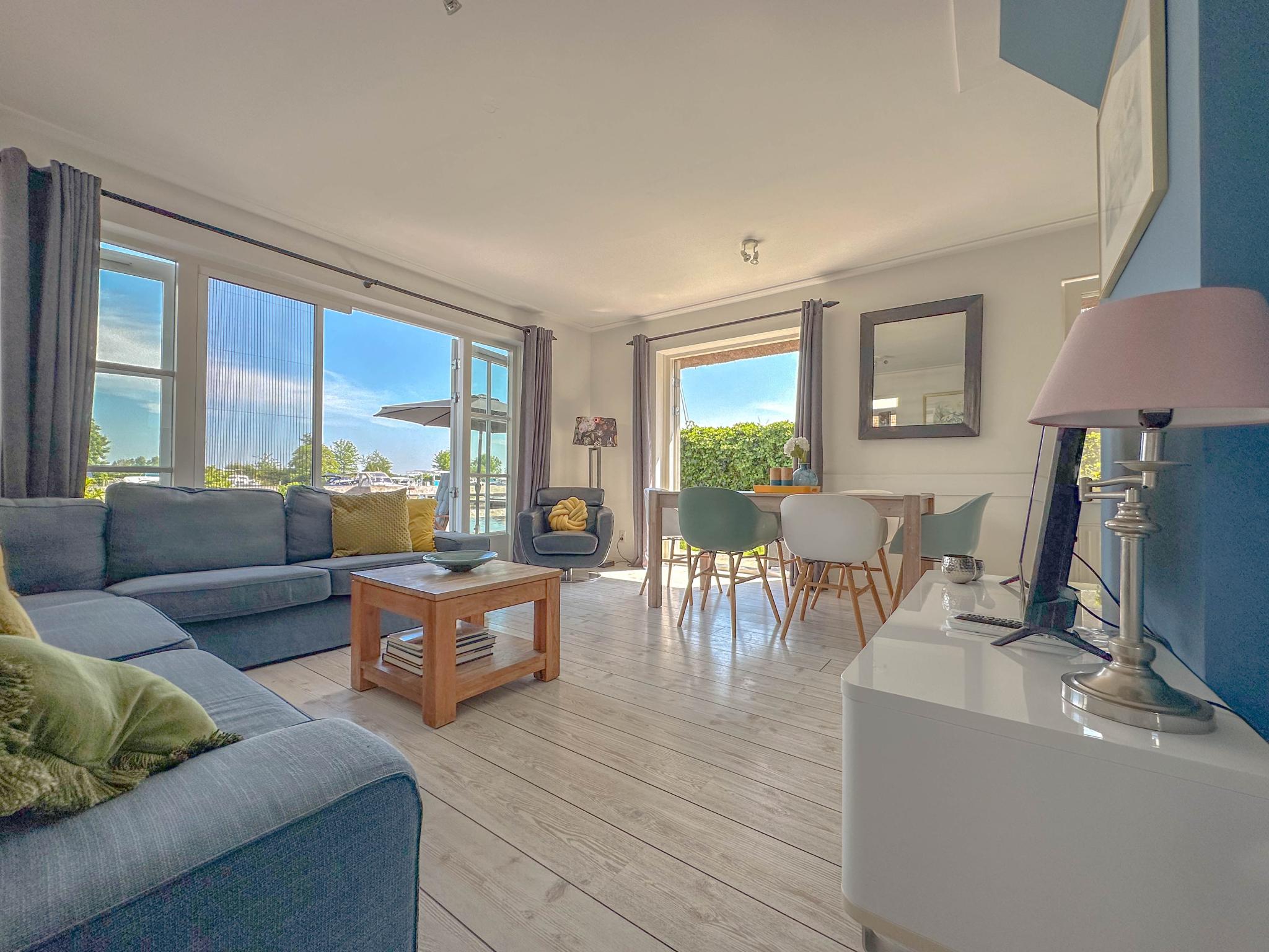 Modern kitchen at Zwaan 24-7 in Breukelen