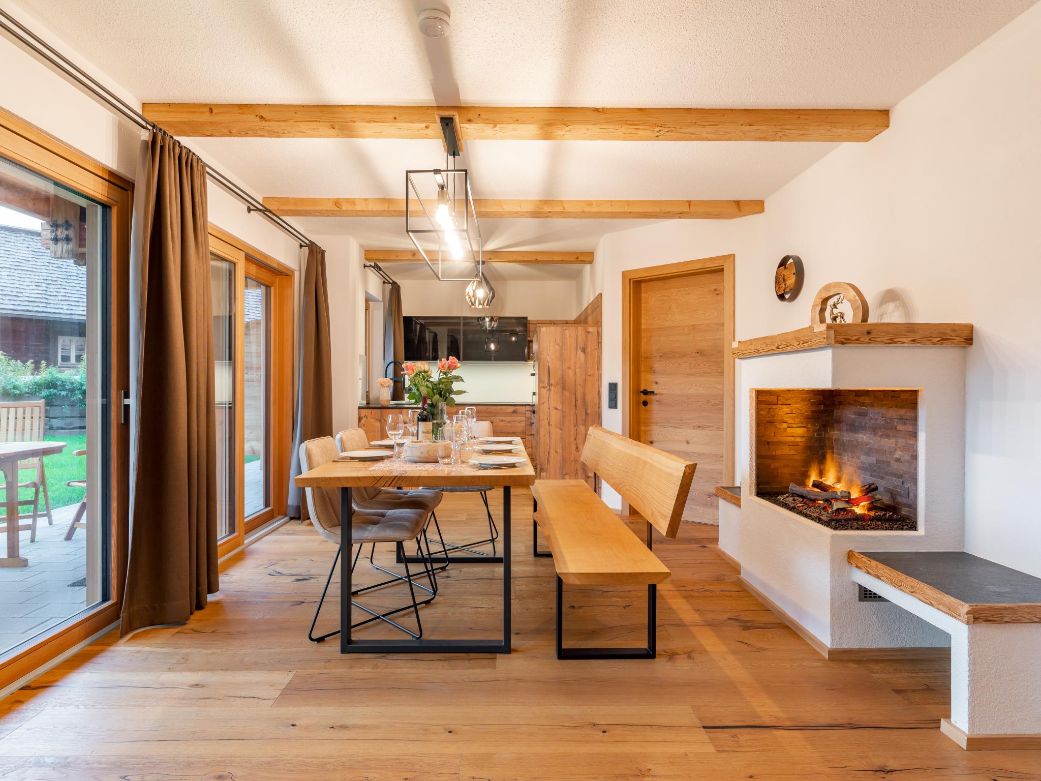AlmApARTment Mauterndorf Pichl 9-2 Mauterndorf -
<ul>
<li>Uitstekende locatie nabij meerdere skigebieden, waaronder het kindvriendelijke Mauterndorf en het uitdagende Aineck Katschberg.</li>
<li>Eigen sauna/wellnessruimte voor ontspanning na een dag op de piste.</li>
<li>10% korting op skihuur bij Sport2000 Pichler in Mariapfarr bij vertoning van reisbescheiden.</li>
</ul>