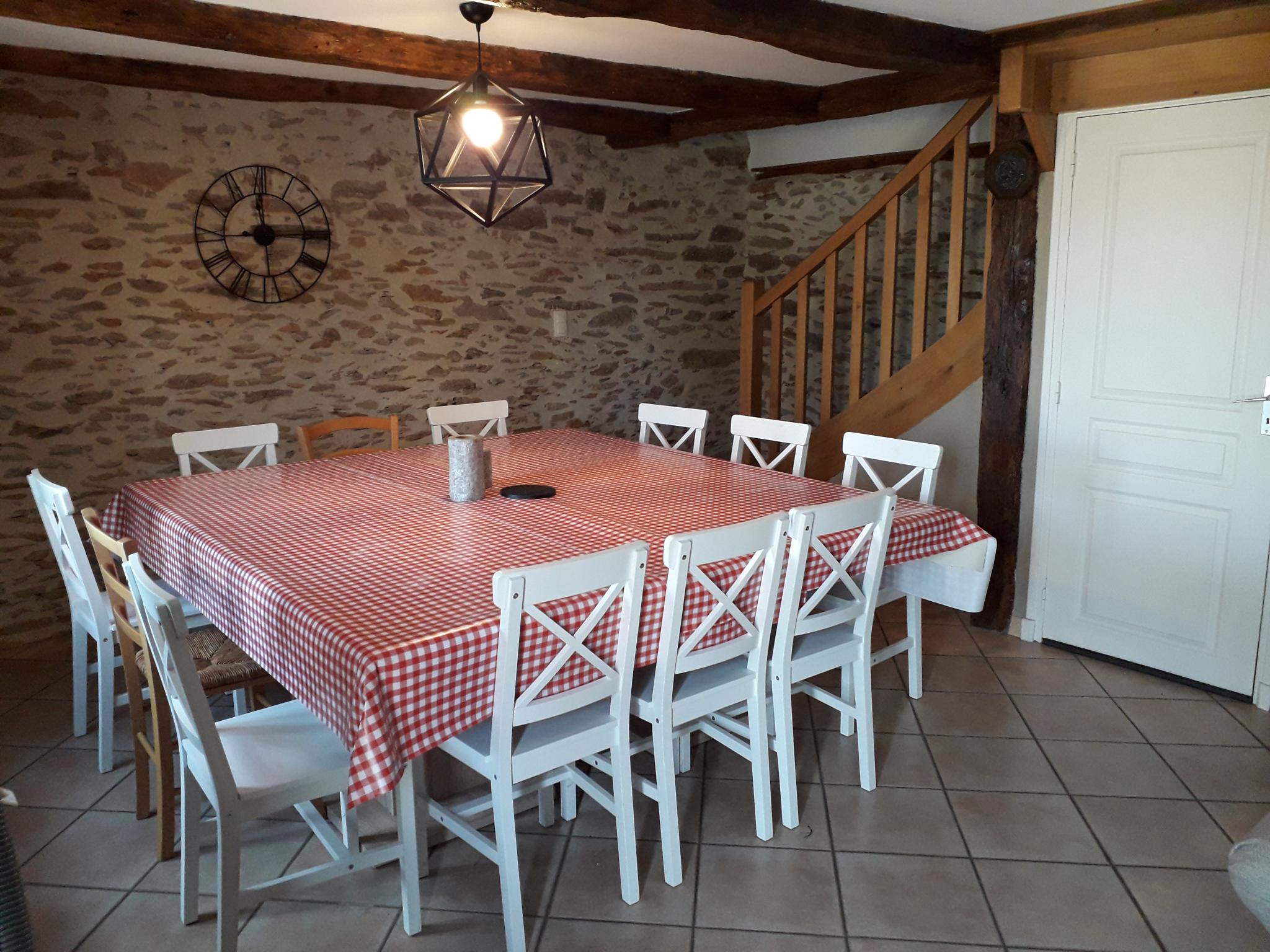Bathroom facilities at Gite Les Corbieres in Cassaniouze