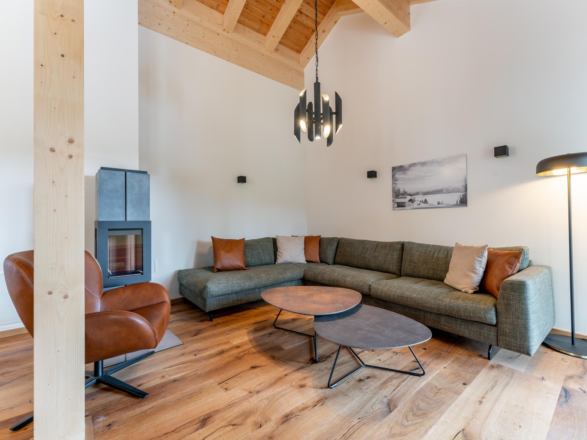 Bedroom with comfortable beds at The Cosy Bear Lodge in Turracher Höhe