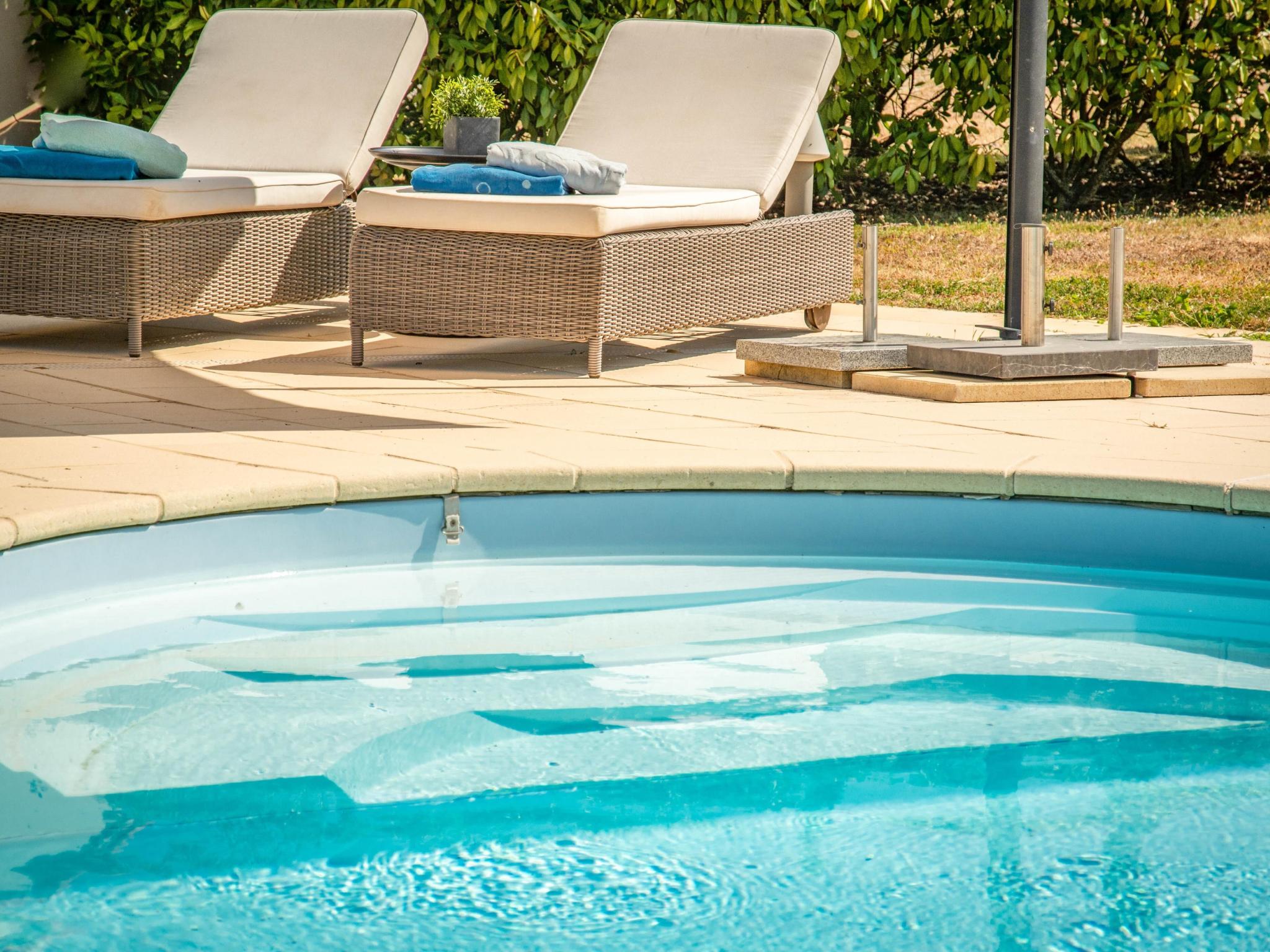 Outdoor terrace and views at Les Graves in Saint Pierre Lafeuille