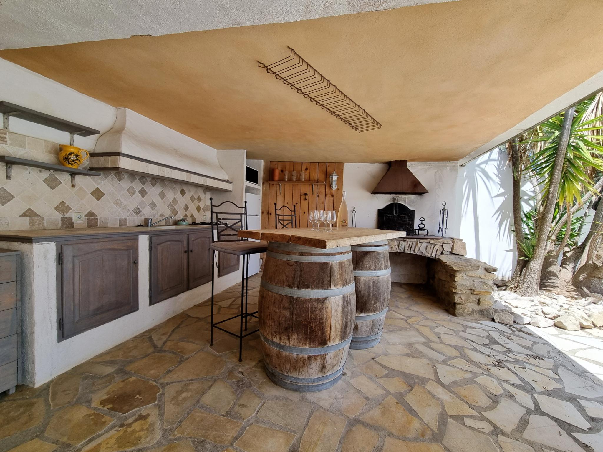 Modern kitchen at Louis in Homps