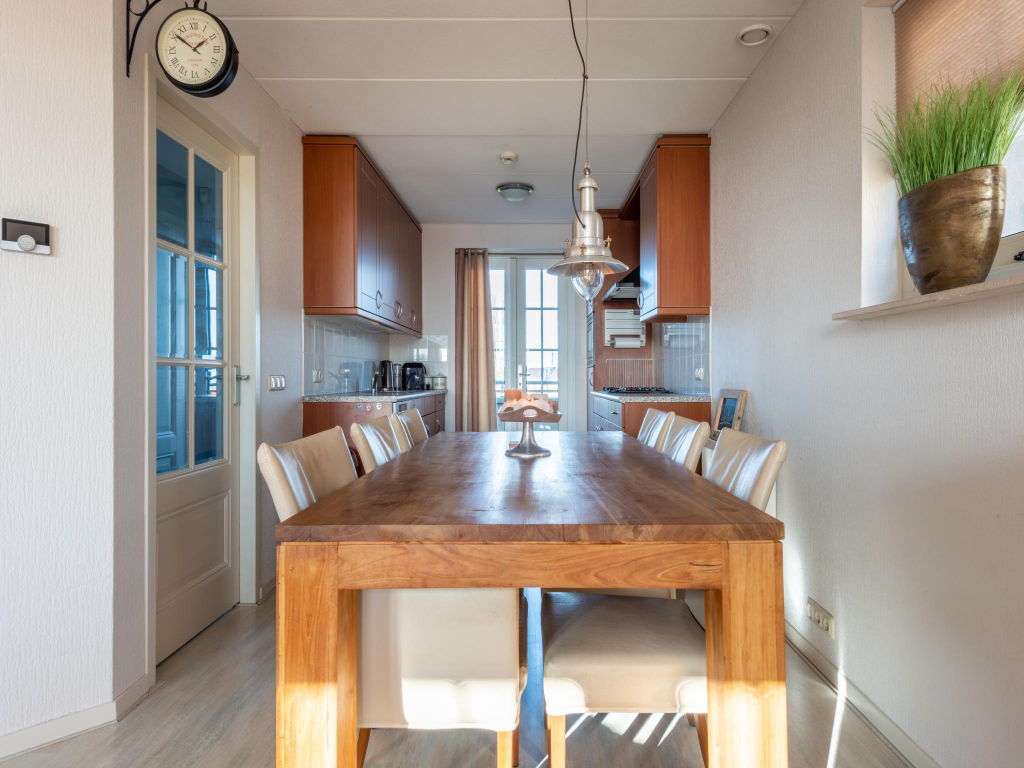 Swimming pool area at Schippershuis Stavoren in Stavoren