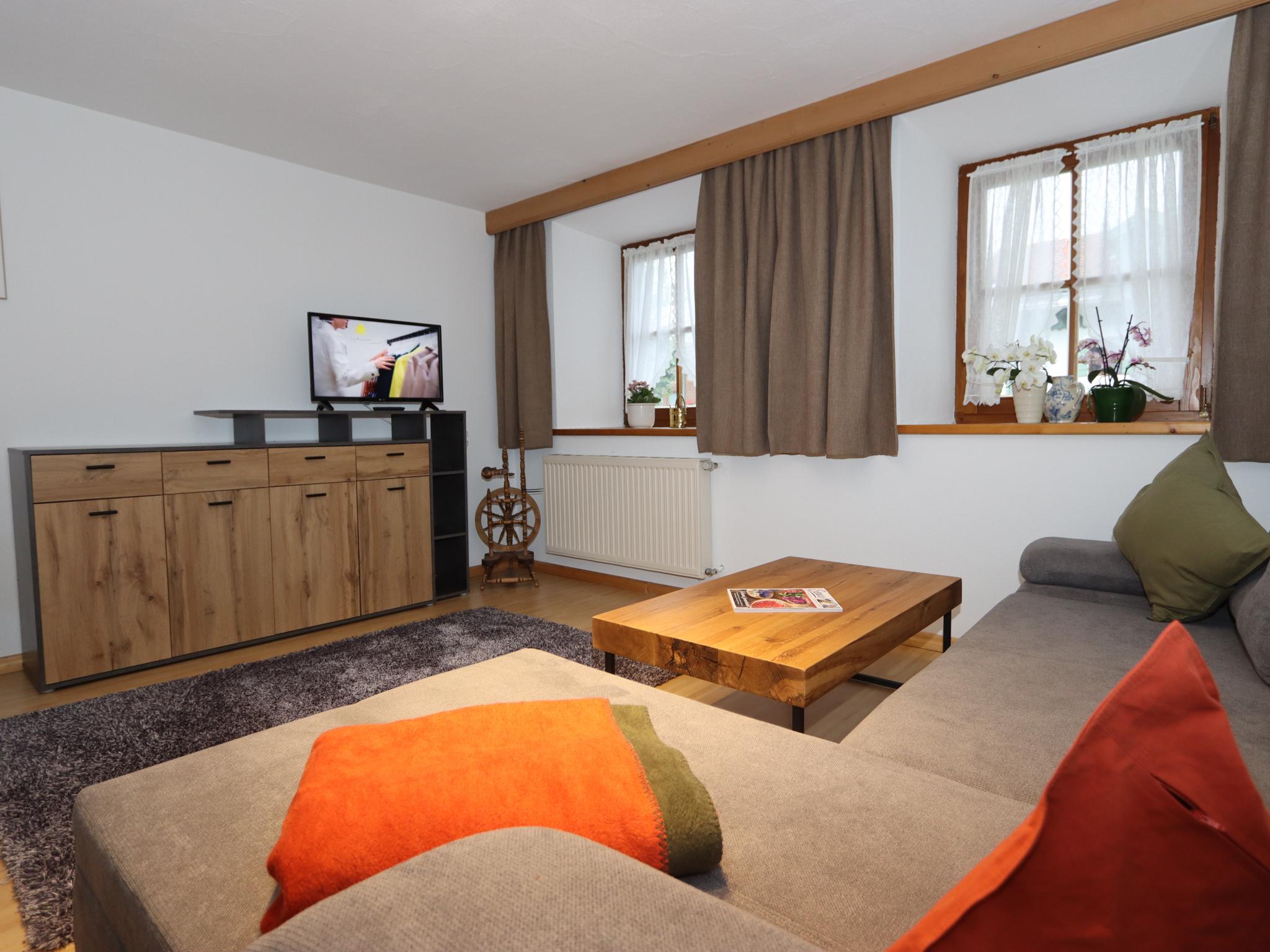 Bedroom with comfortable beds at Beim Zuntl II in Ehrwald