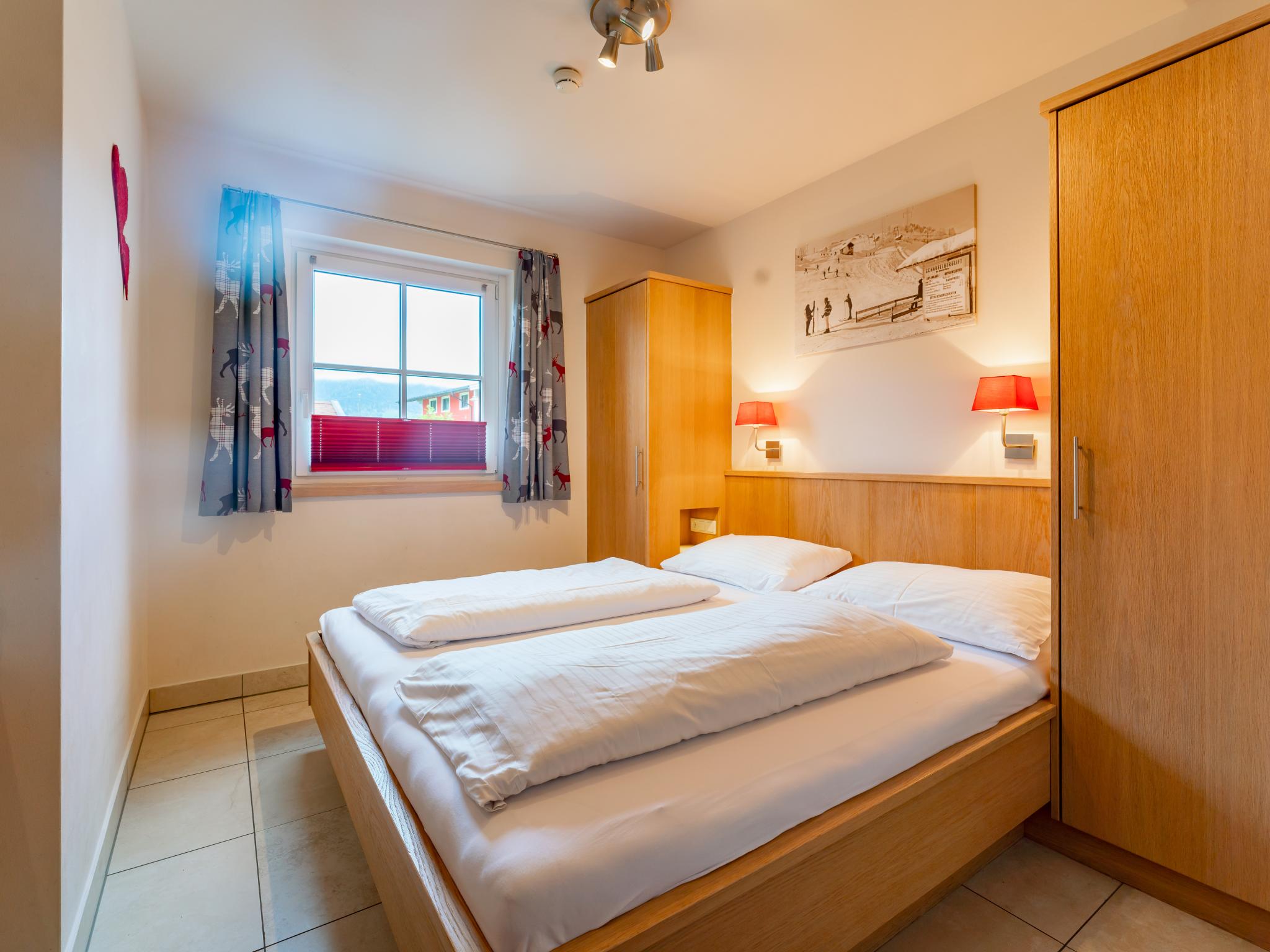 Outdoor terrace and views at Arieke E10 in Kaprun