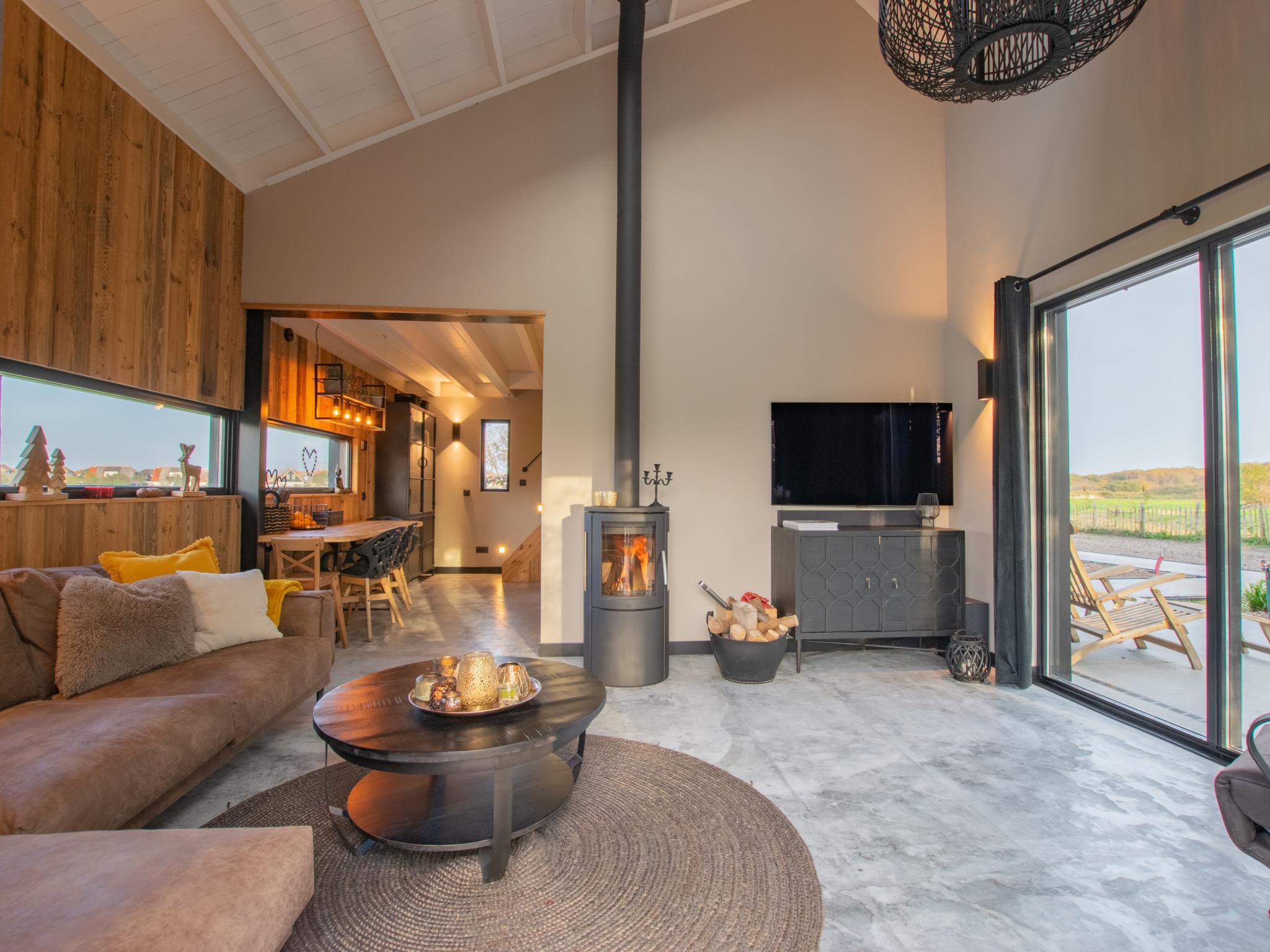 Bedroom with comfortable beds at Spoelde wiel in Callantsoog