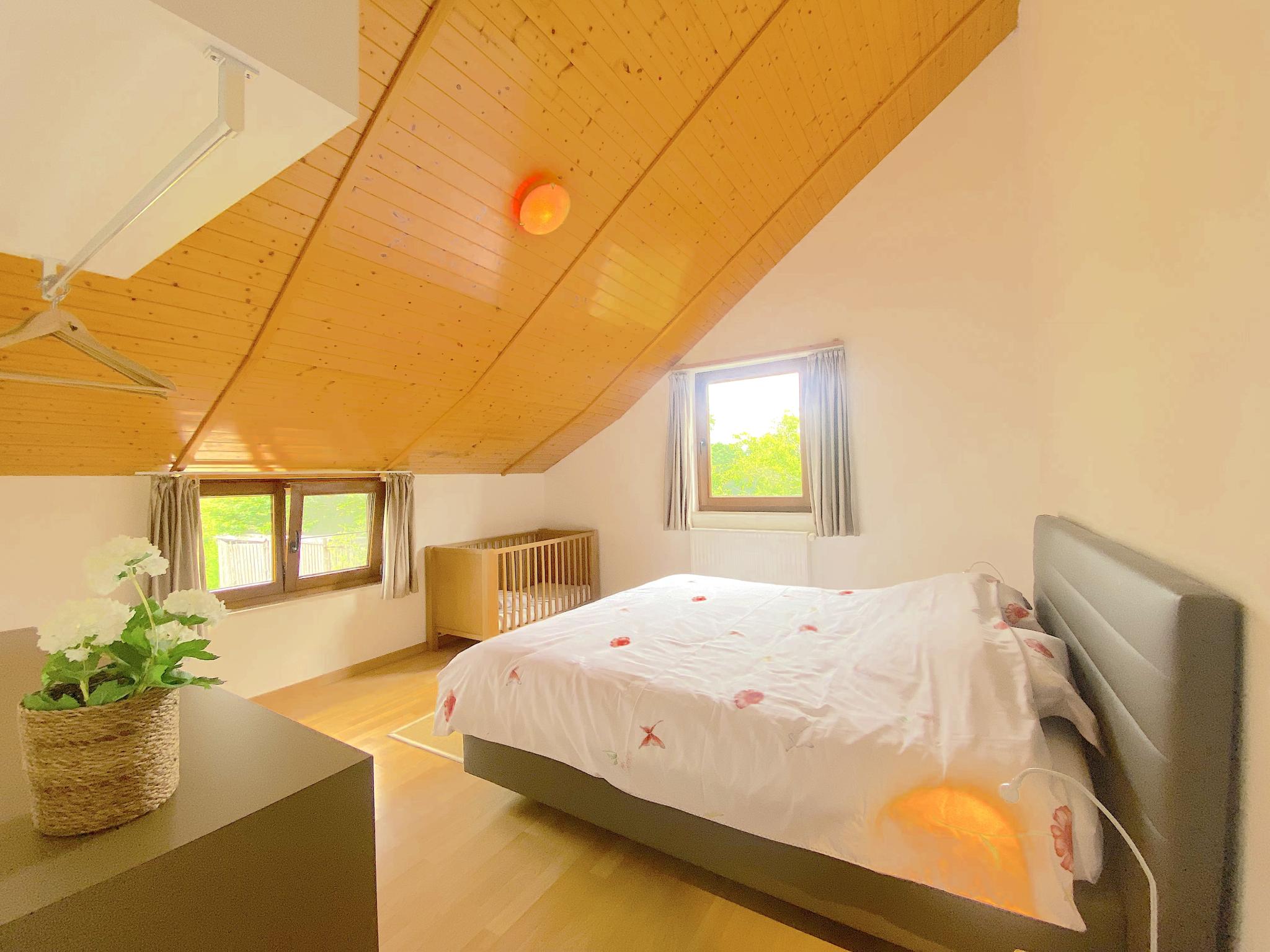 Swimming pool area at Vakantiehuis Wilogne in Houffalize