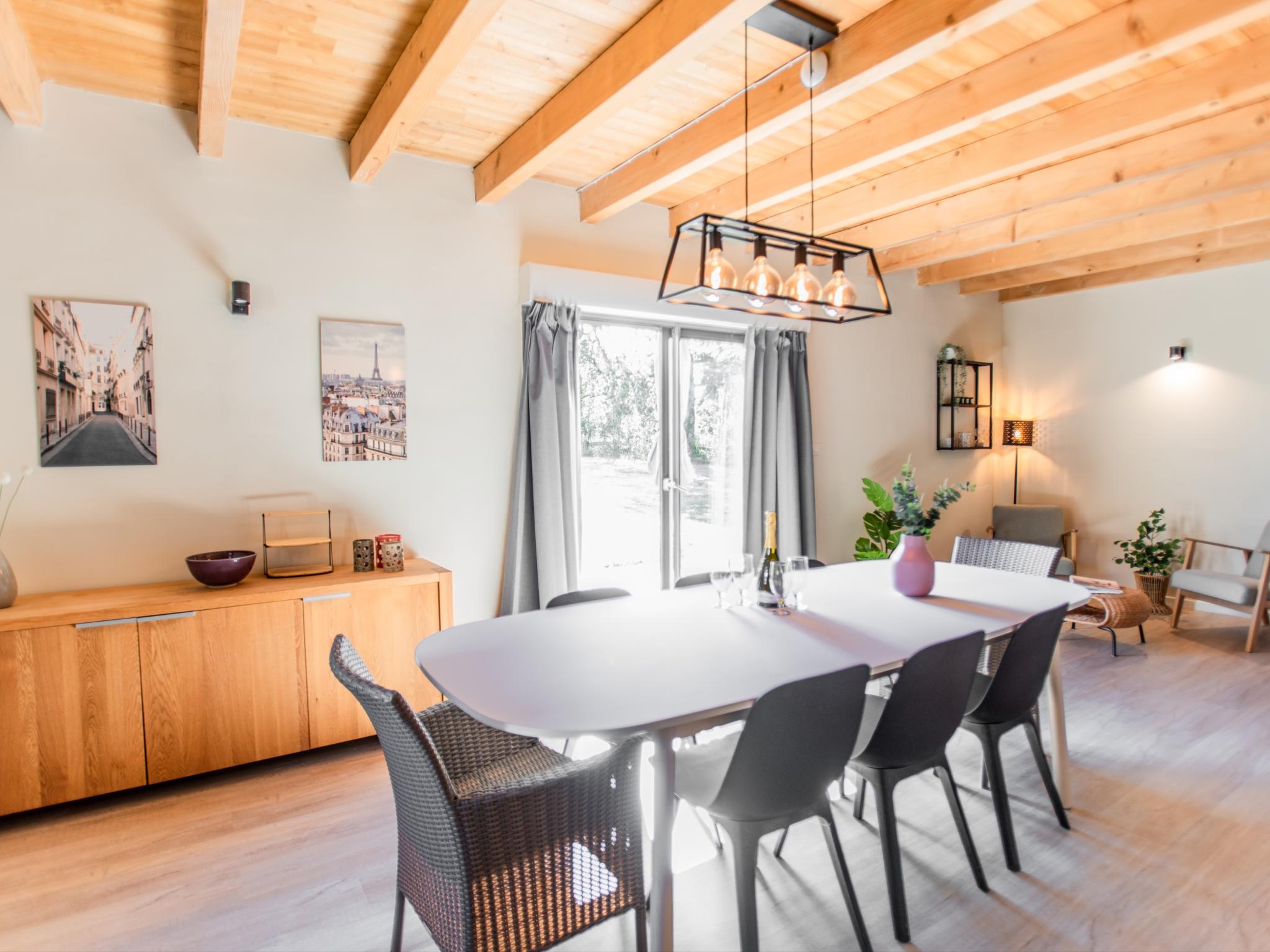 Bedroom with comfortable beds at Le Lac Bleu nr 27 in Lacapelle Marival