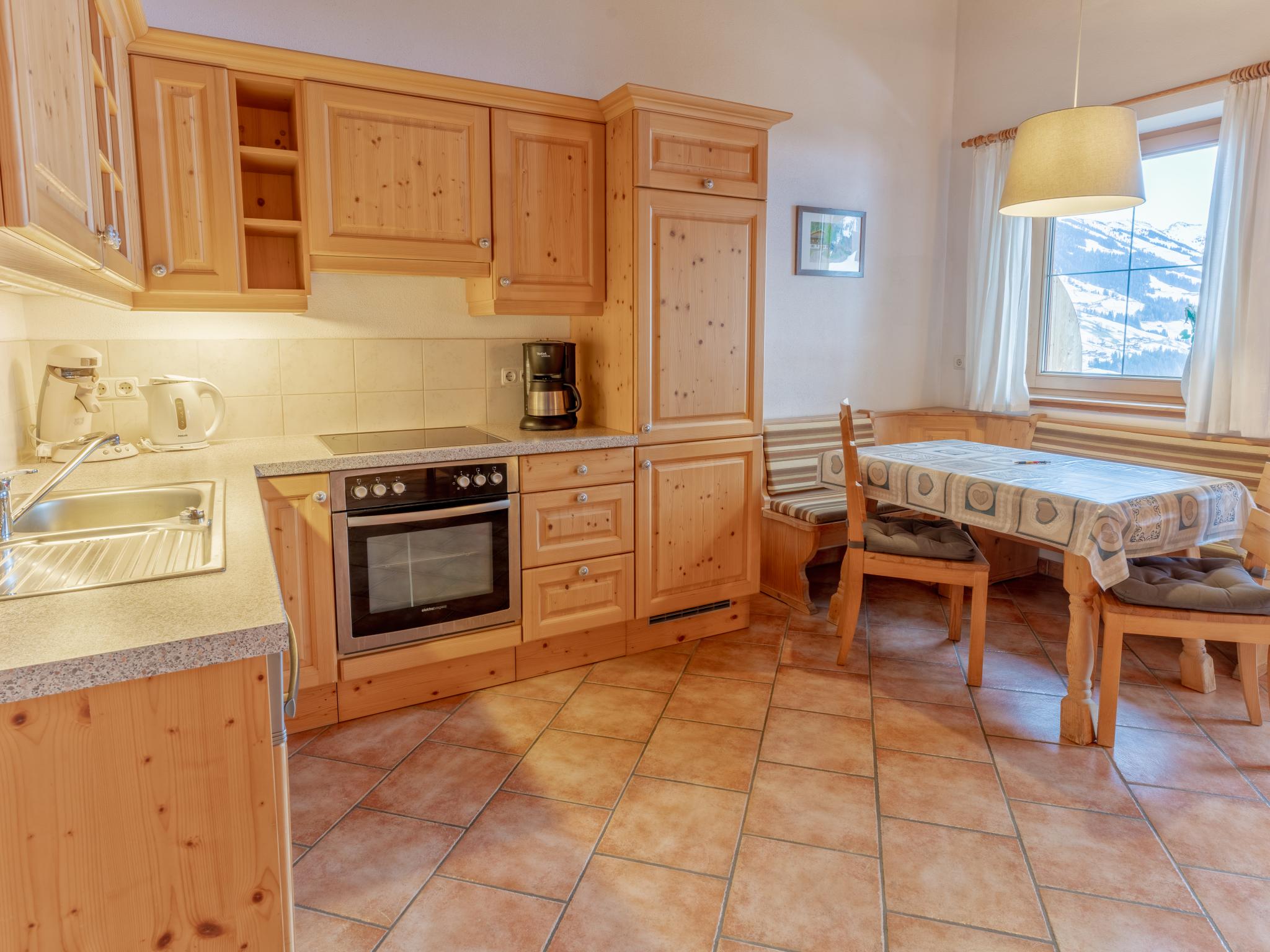 Bathroom facilities at Haus Fernwald Top Rens in Alpbach