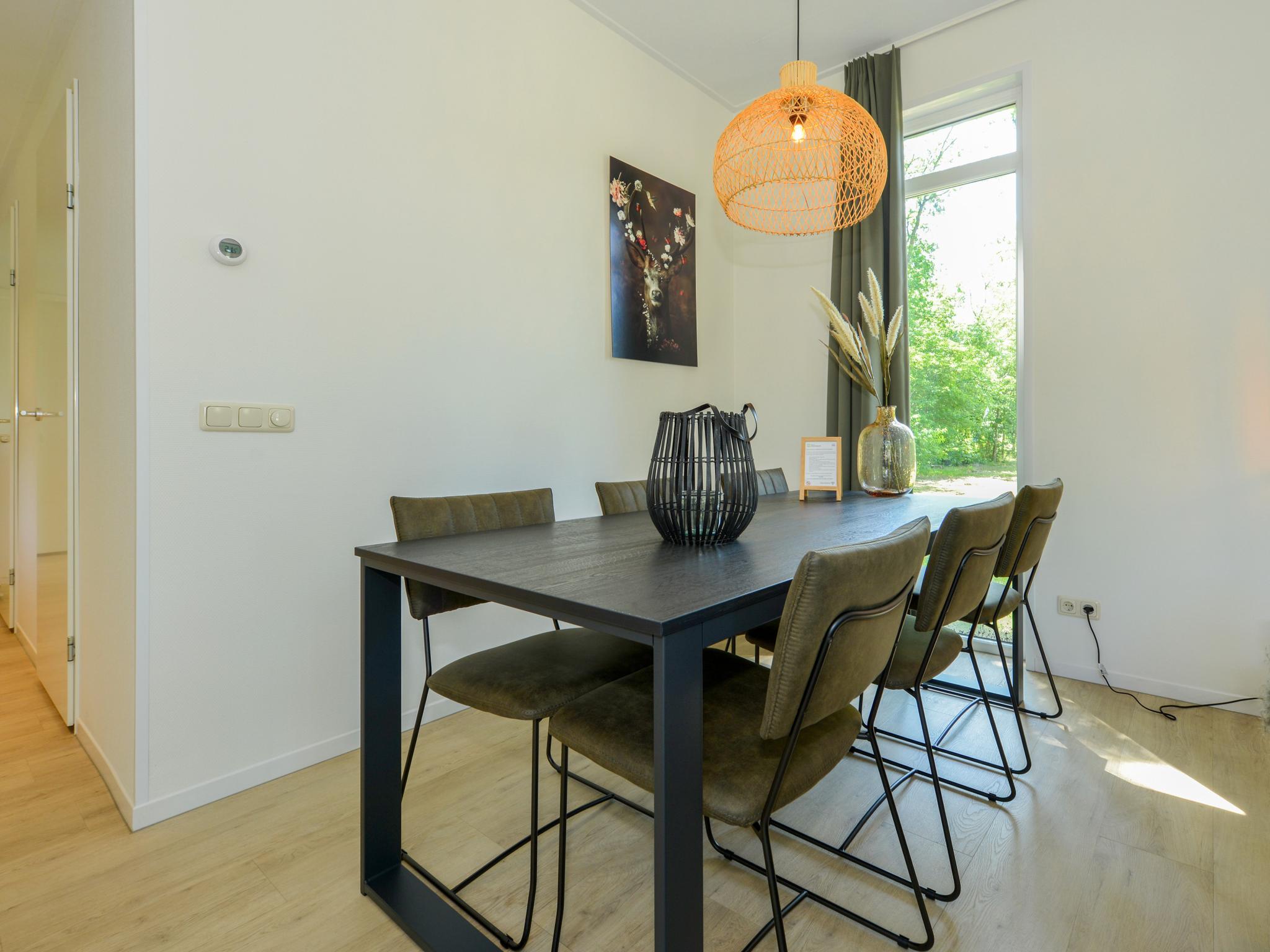 Bedroom with comfortable beds at Onderduikershol in Zorgvlied