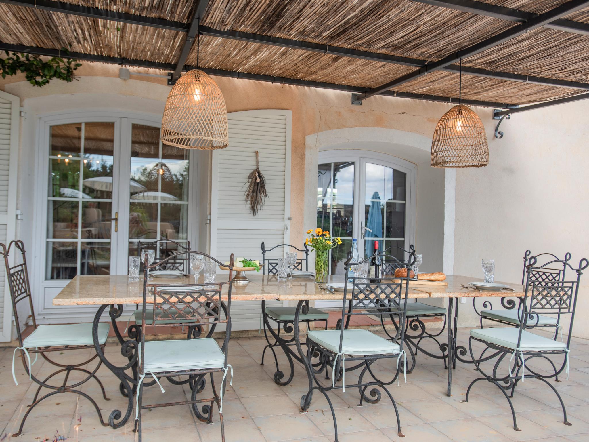 Modern kitchen at Mas de la Peirouard in Lorgues