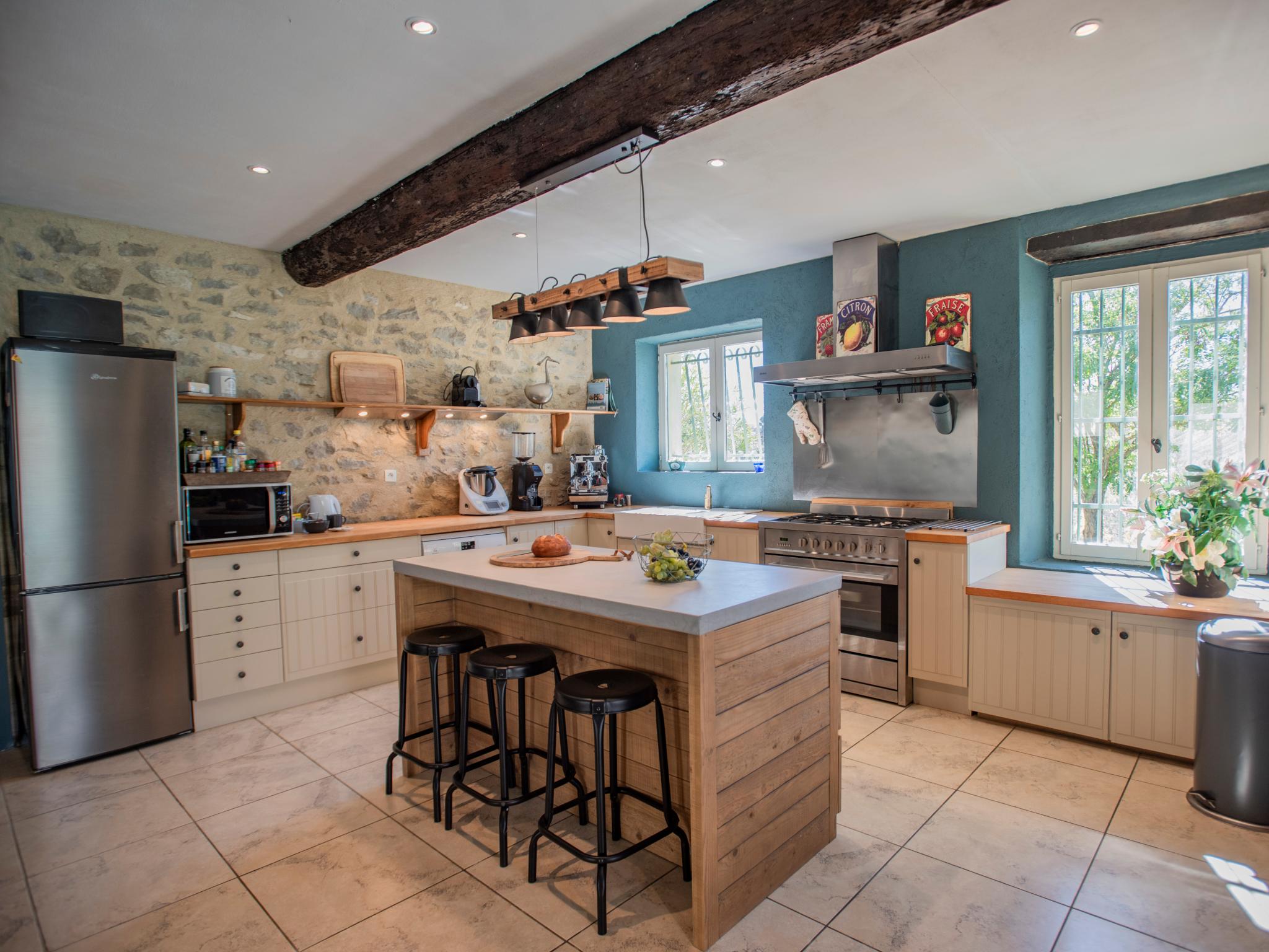 Living area at Lécurie in Montréal
