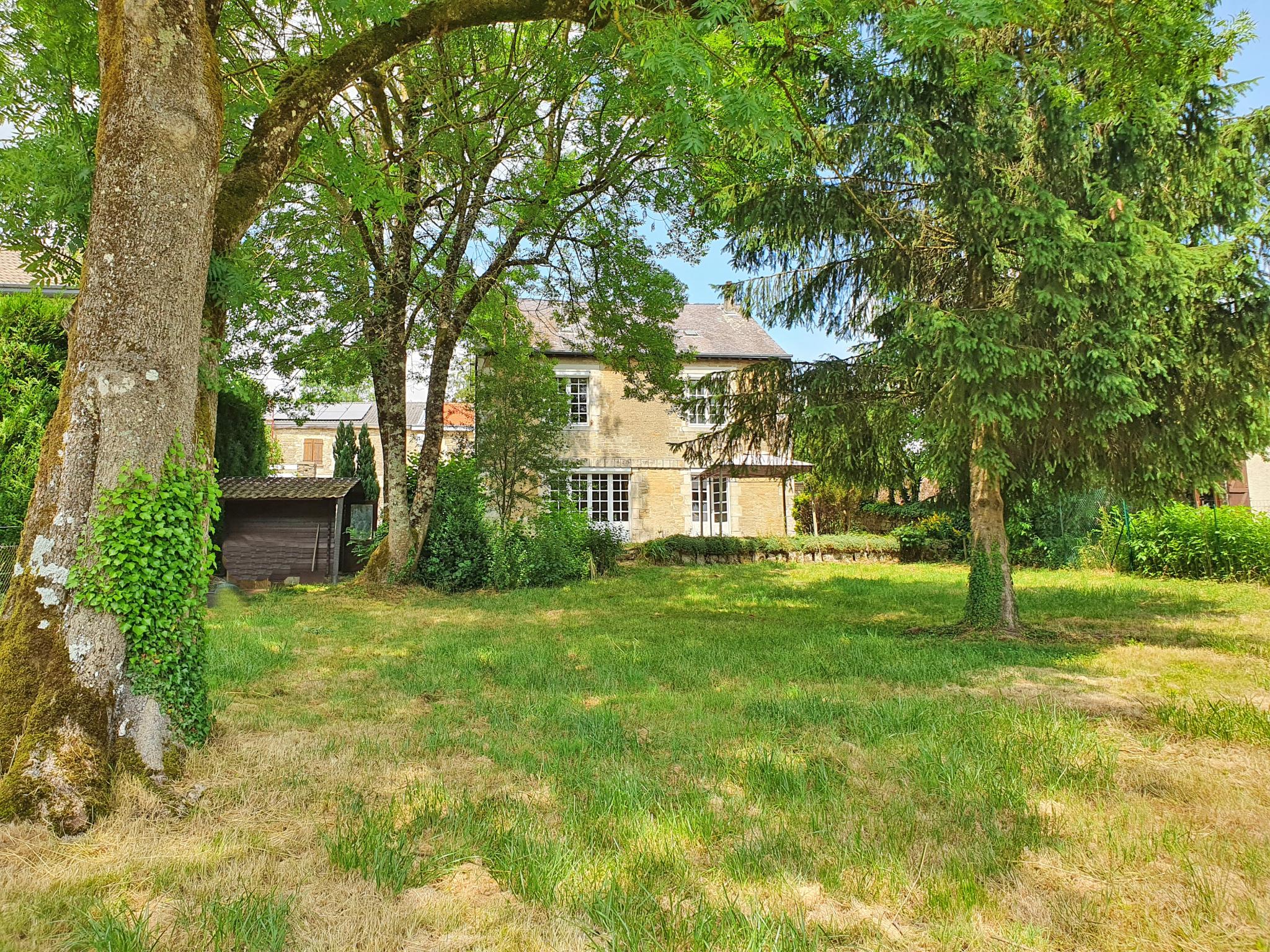 Bedroom with comfortable beds at Gite du Verger in Guignicourt-sur-Vence