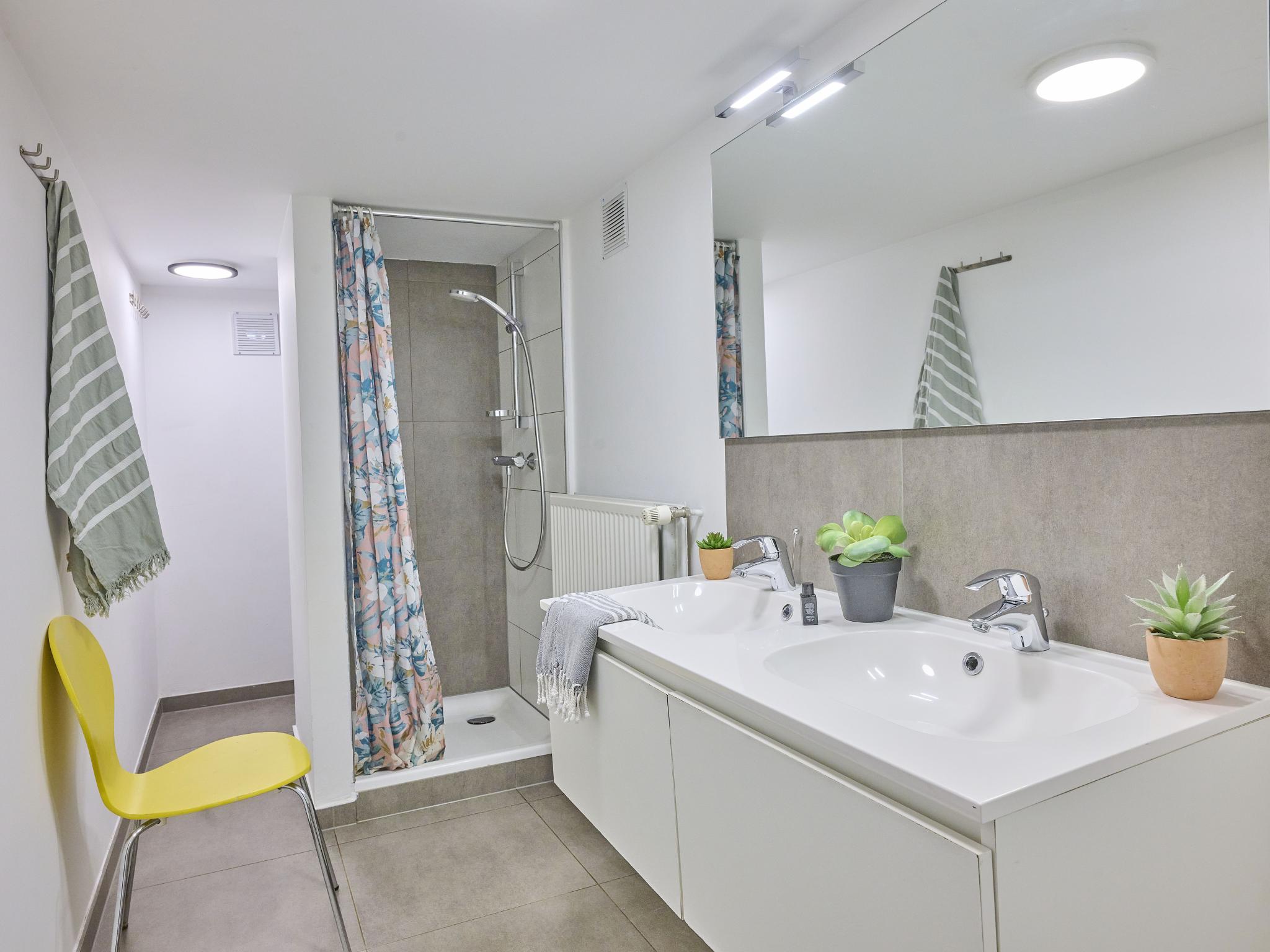 Swimming pool area at Devant les Thiers in Lierneux